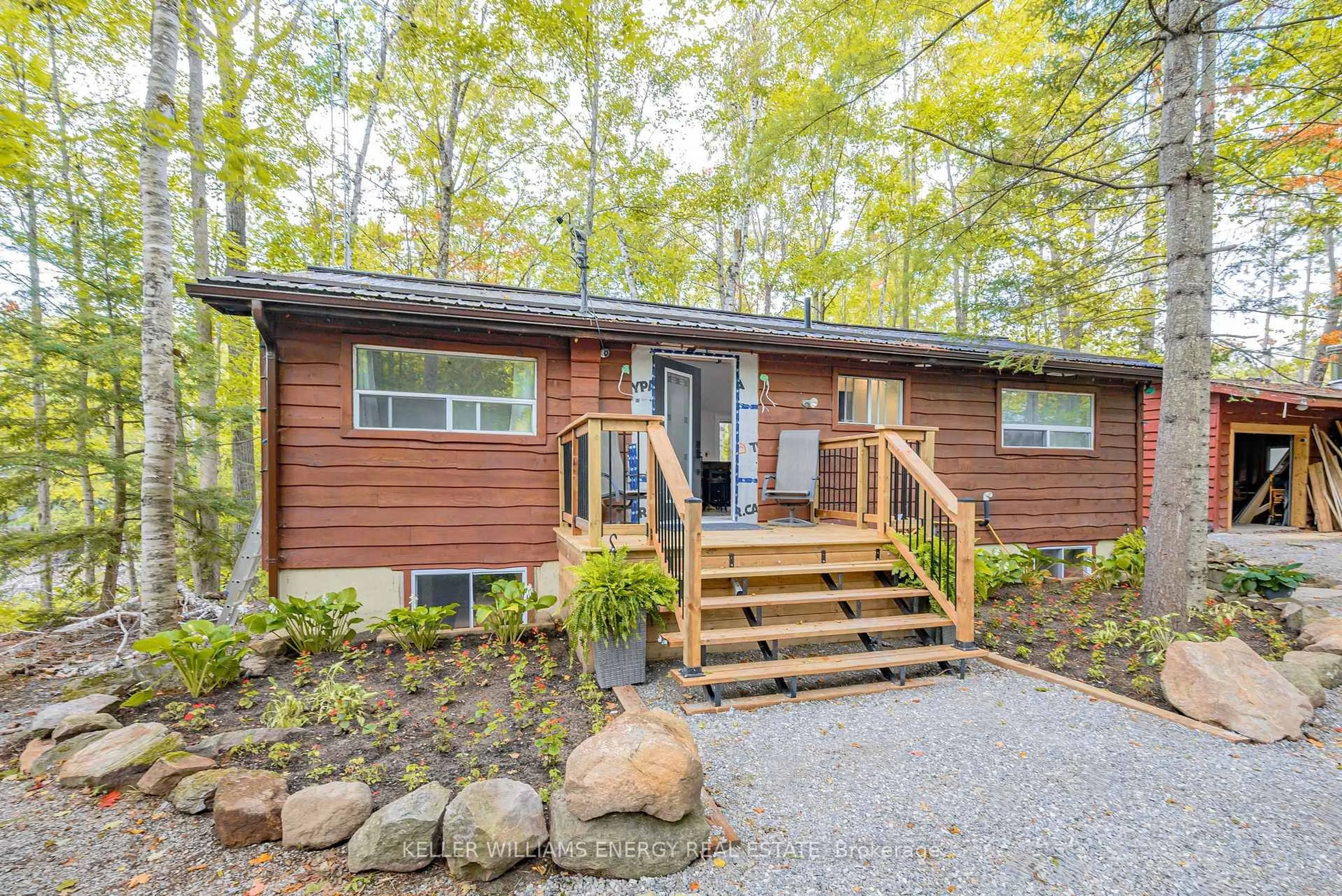 Home with vinyl exterior material, unknown for 260 Edwina Dr, Trent Lakes Ontario K0M 1A0