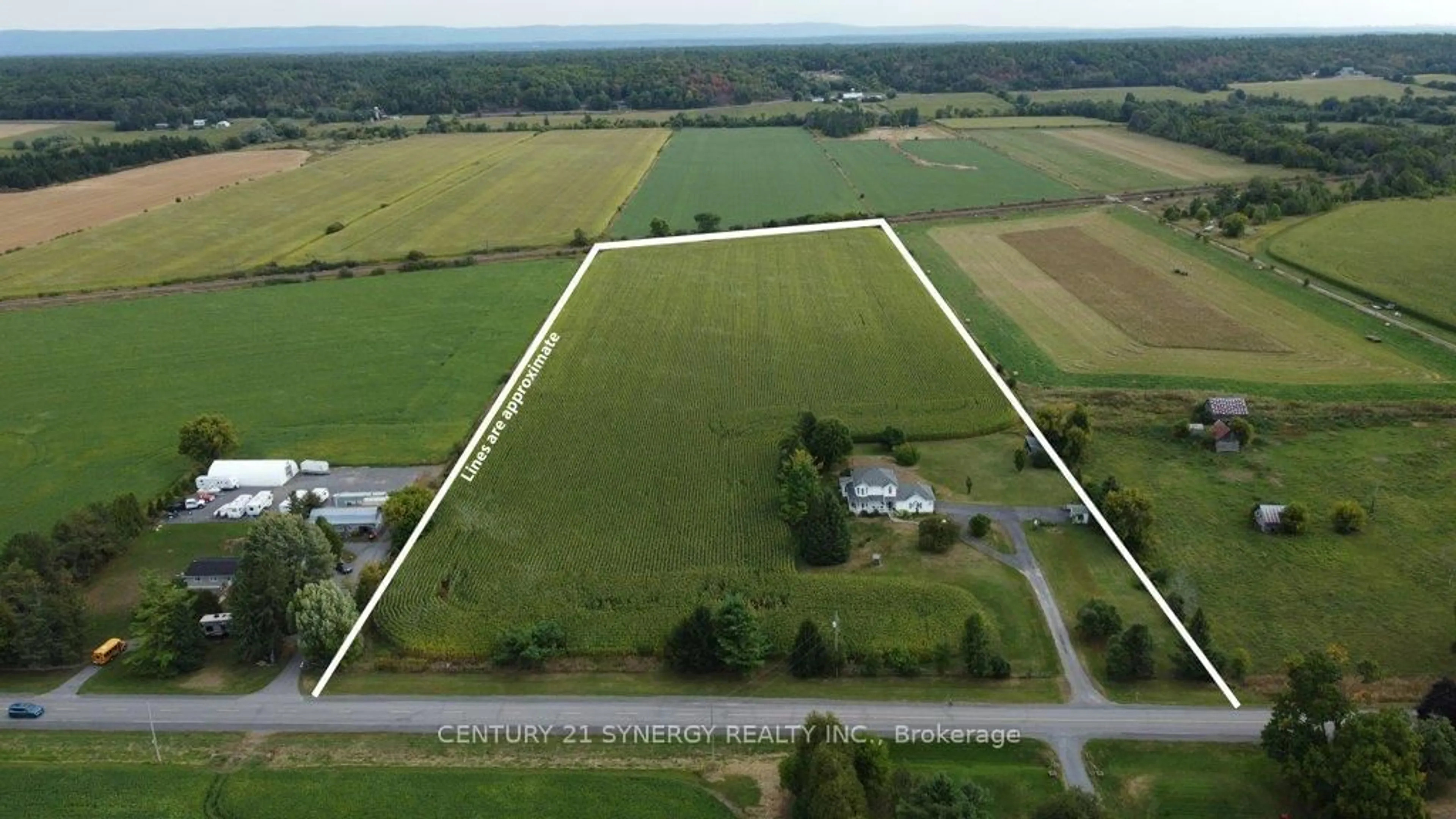 A pic from outside/outdoor area/front of a property/back of a property/a pic from drone, building for 2502 Diamondview Rd, Carp Ontario K0A 1L0