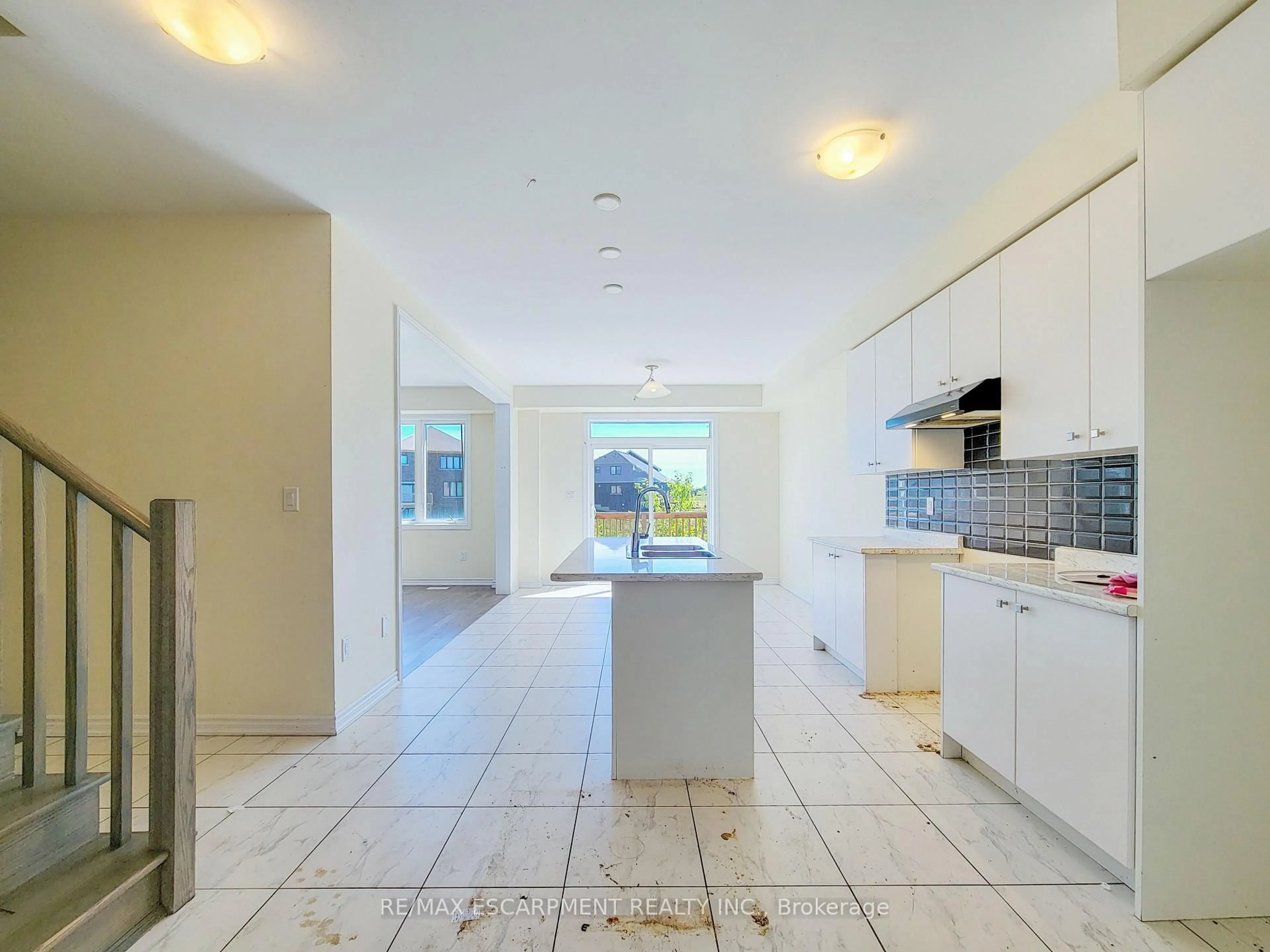 Open concept kitchen, ceramic/tile floor for 241 Vanilla Tr, Thorold Ontario L2V 0L3