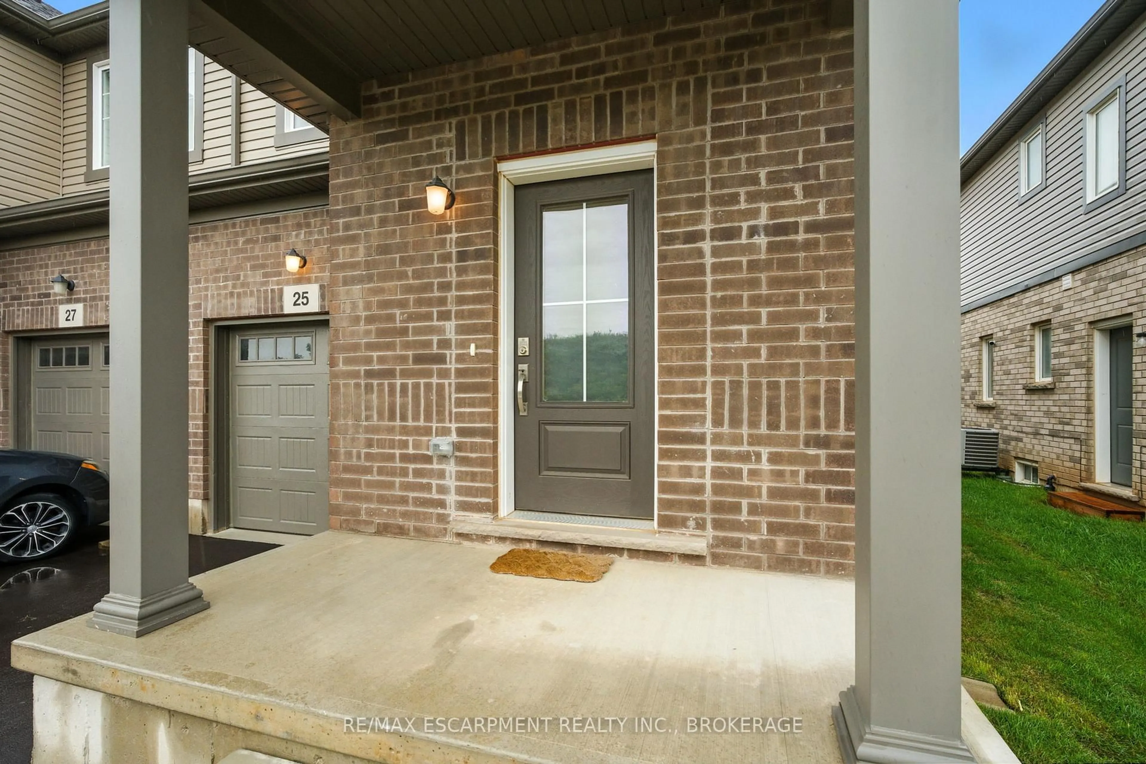 Home with brick exterior material, street for 25 Saffron Way, Pelham Ontario L0S 1E1