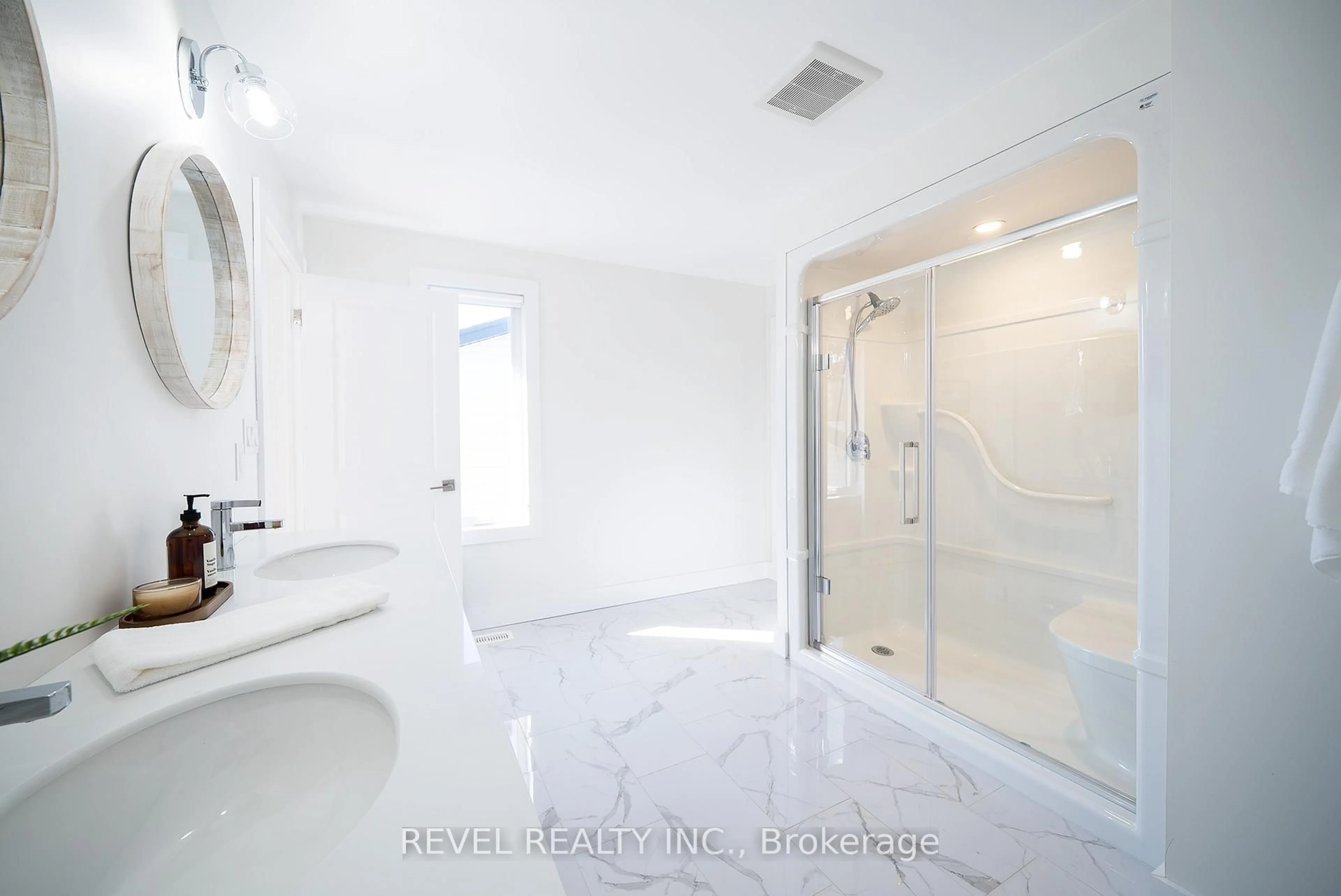 Contemporary bathroom, ceramic/tile floor for 38 Lakeview Ave, Norfolk Ontario N0A 1N8