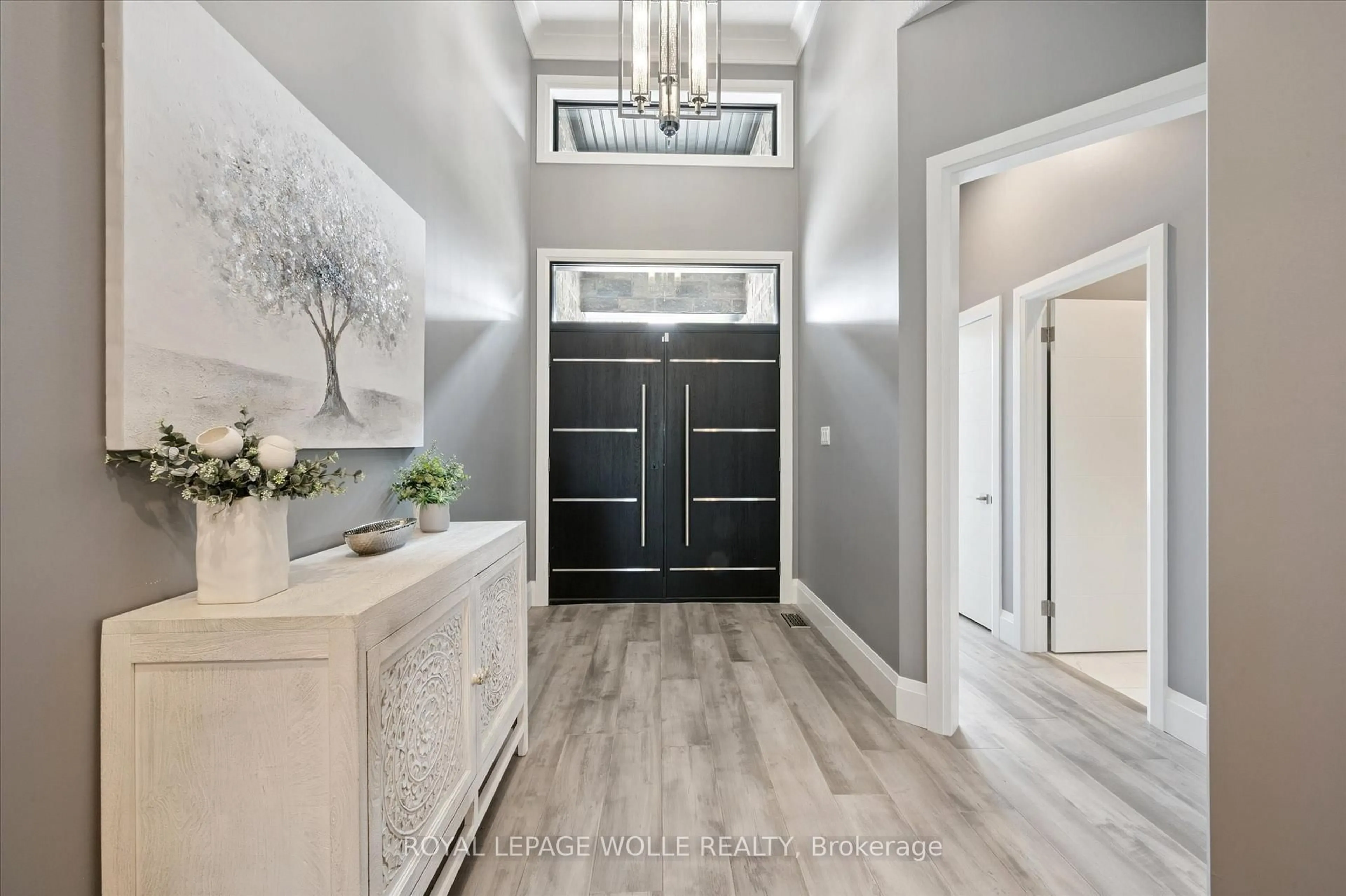 Indoor entryway for 18 Timber Trail Rd, Woolwich Ontario N3B 0C7
