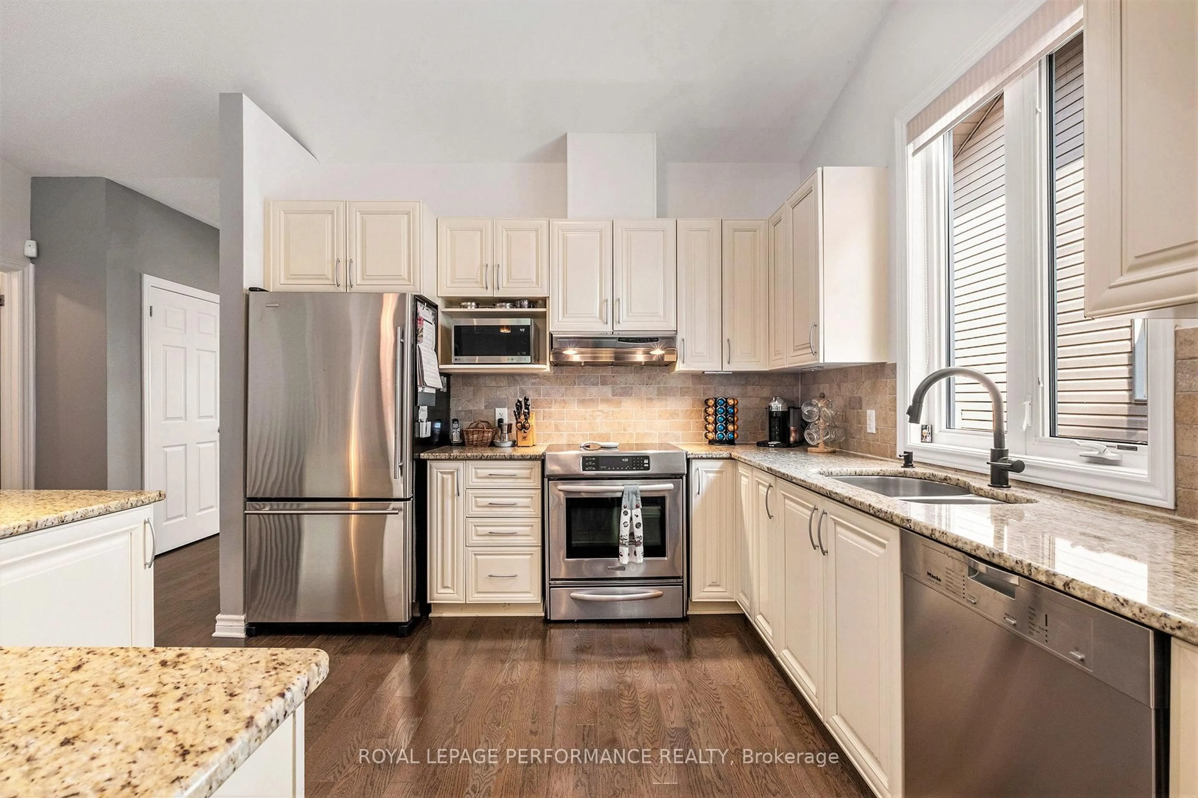 Open concept kitchen, unknown for 414 Statewood Dr, Ottawa Ontario K2K 0B7