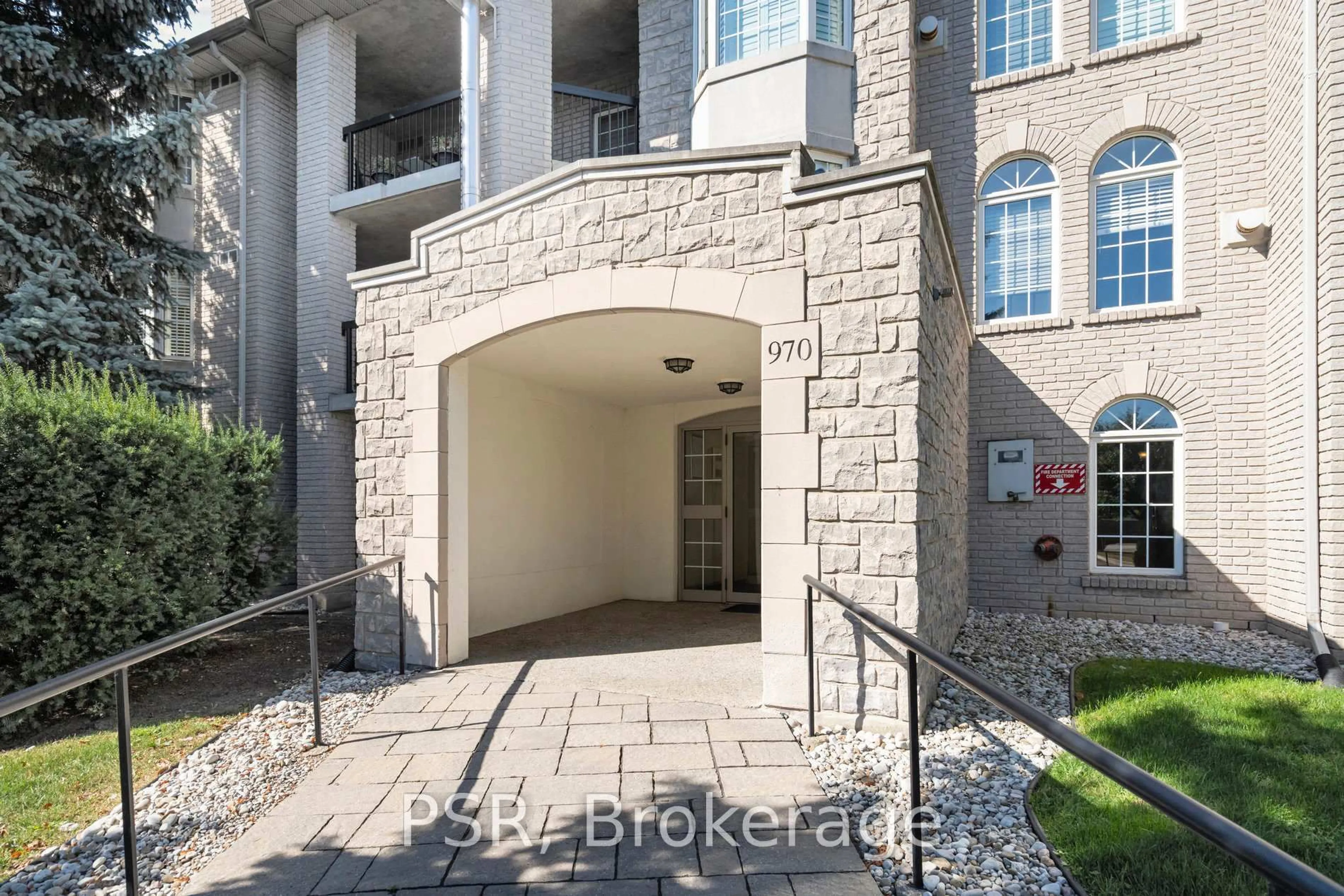 Unknown for 970 Golf Links Rd #302, Hamilton Ontario L9K 1J8