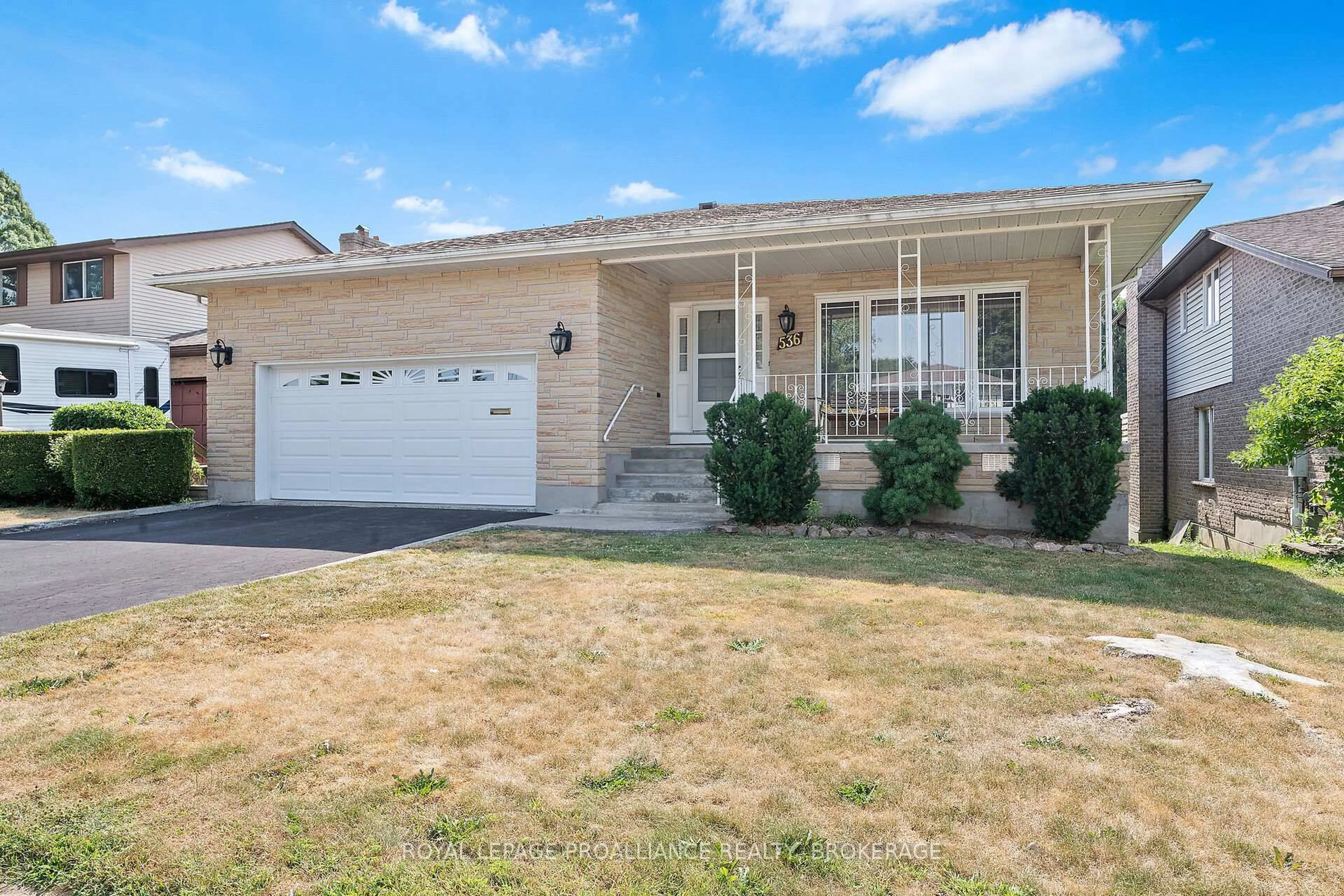 Home with vinyl exterior material, street for 536 Braeside Cres, Kingston Ontario K7P 1G8