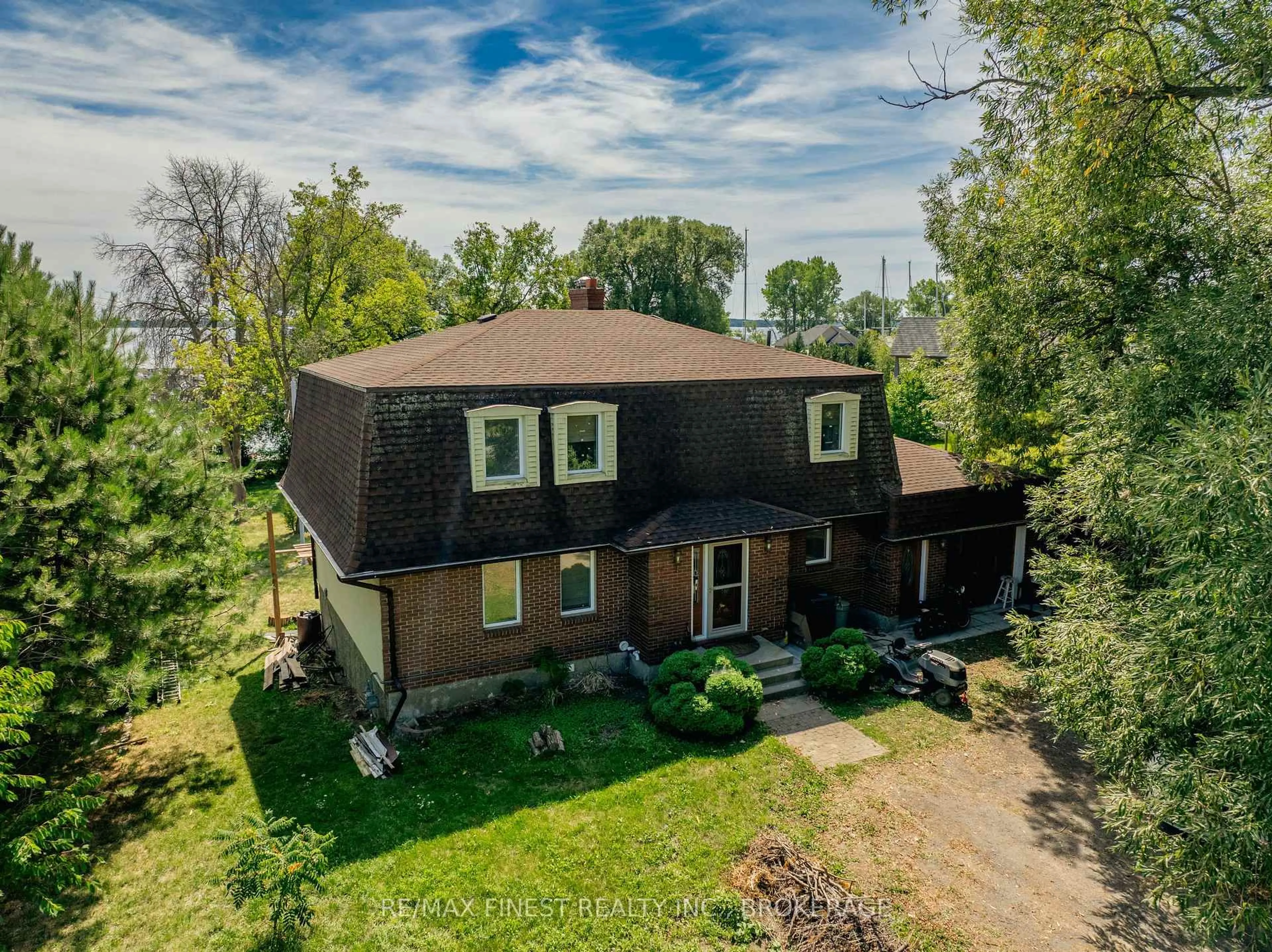 A pic from outside/outdoor area/front of a property/back of a property/a pic from drone, unknown for 181 MAIN St, Bath Ontario K0H 1G0