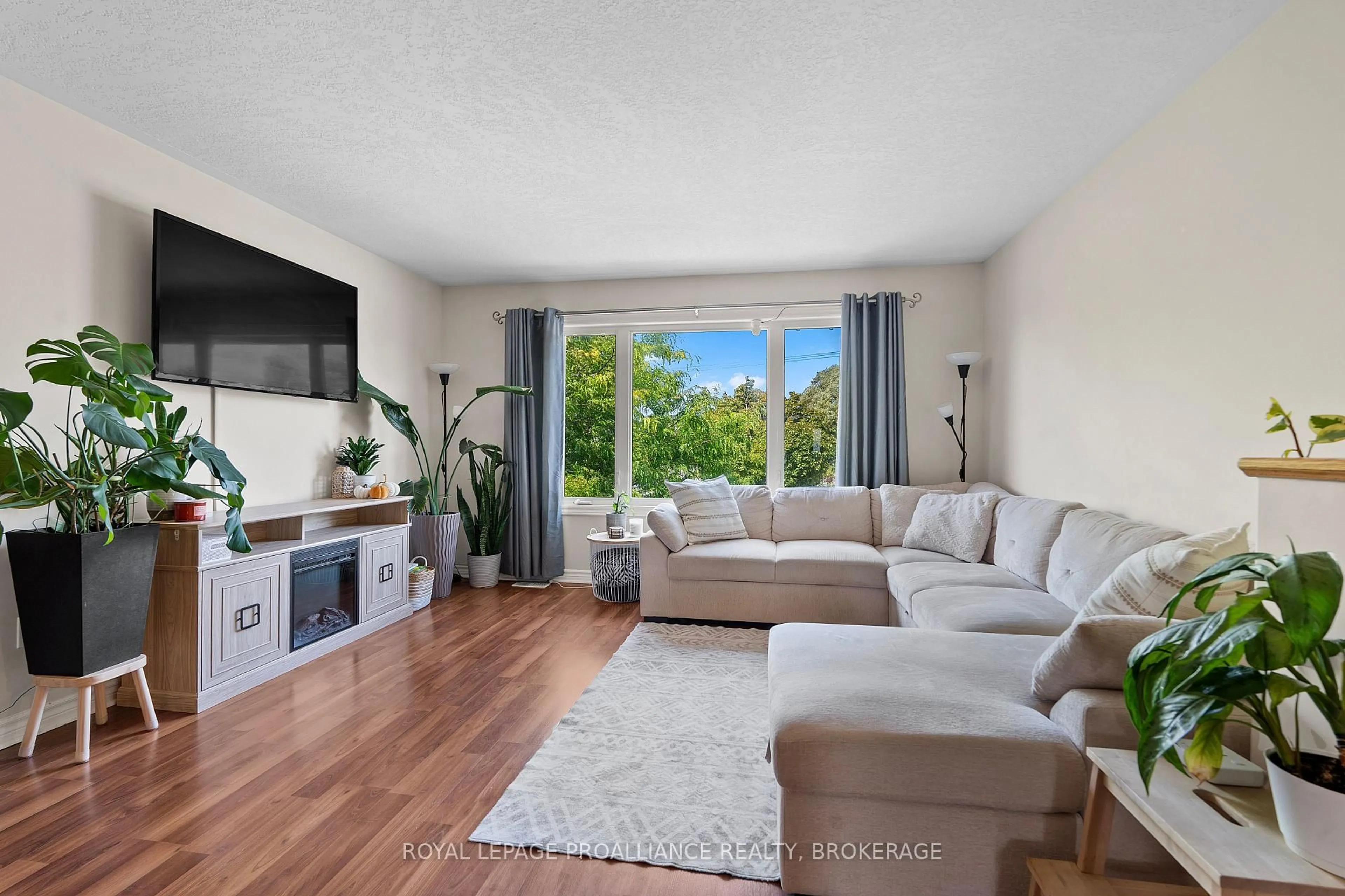 Living room with furniture, unknown for 54 Briceland St, Kingston Ontario K7K 7L2
