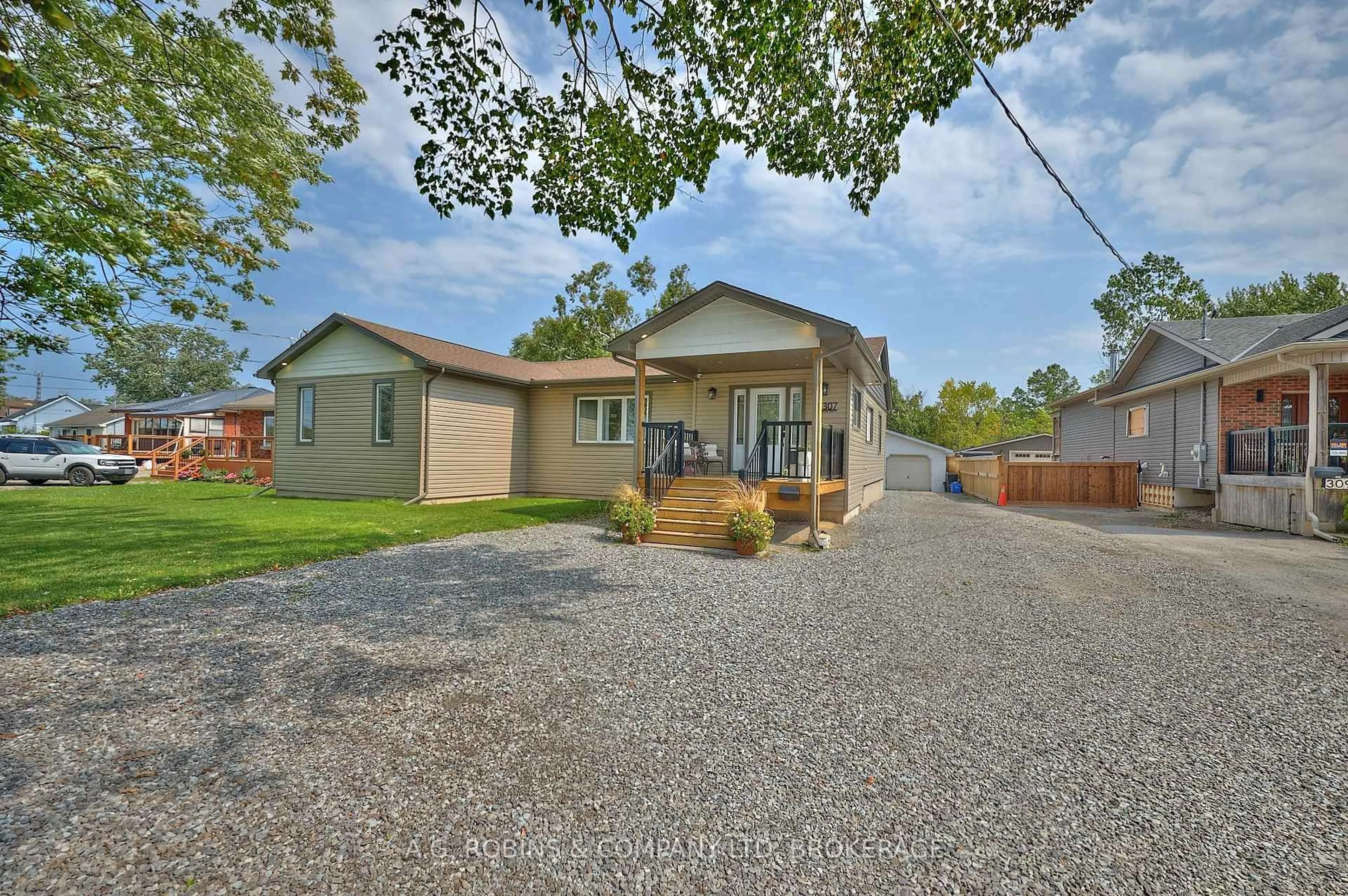 Unknown for 307 Riverside Dr, Welland Ontario L3B 5N6