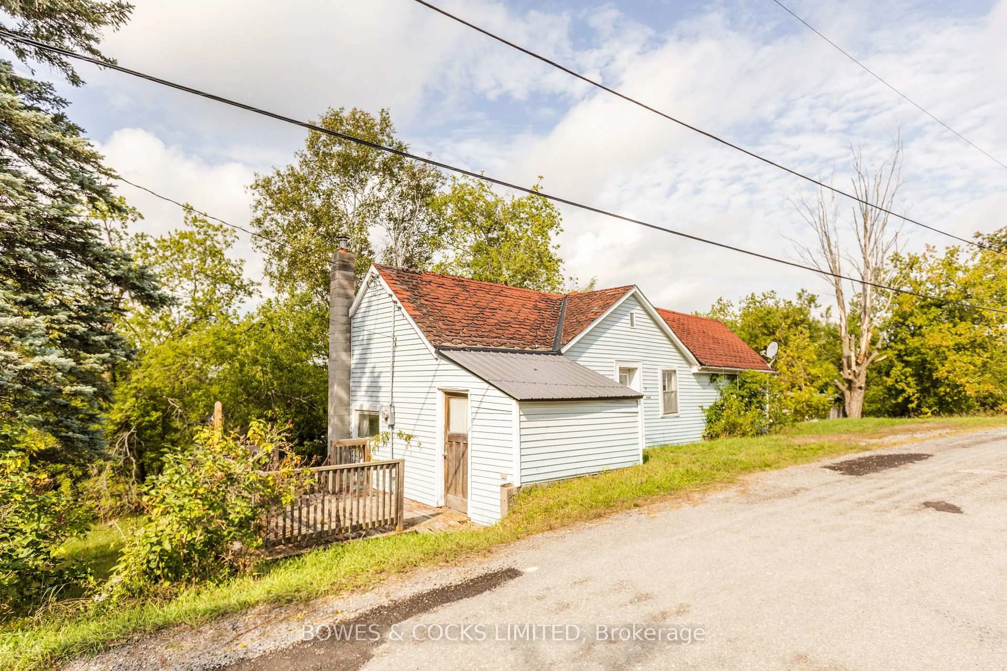 A pic from outside/outdoor area/front of a property/back of a property/a pic from drone, street for 19 Jakeman St, Kawartha Lakes Ontario L0A 1A0