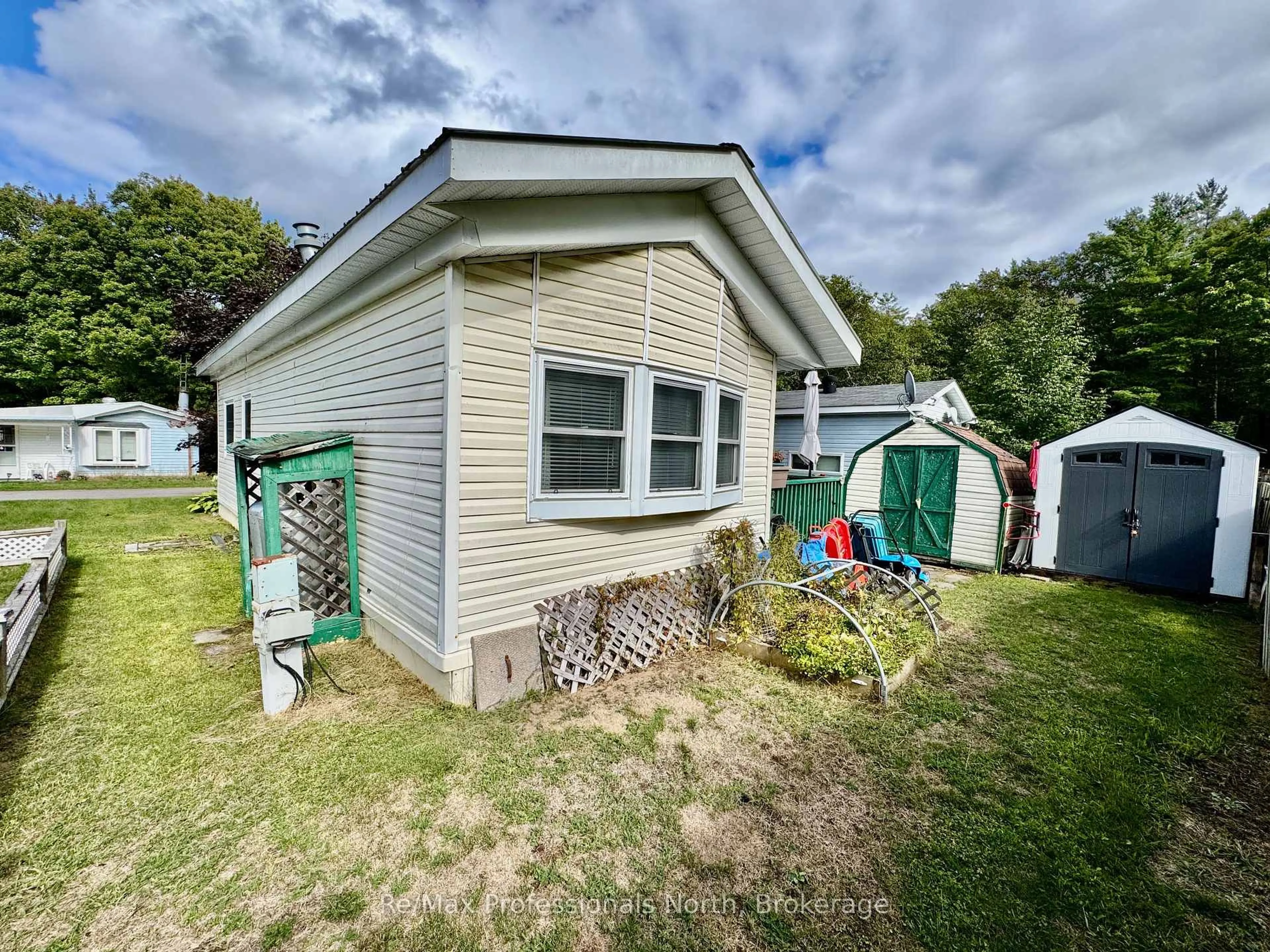 Shed for 1007 RACOON Rd #62, Gravenhurst Ontario P1P 0C3