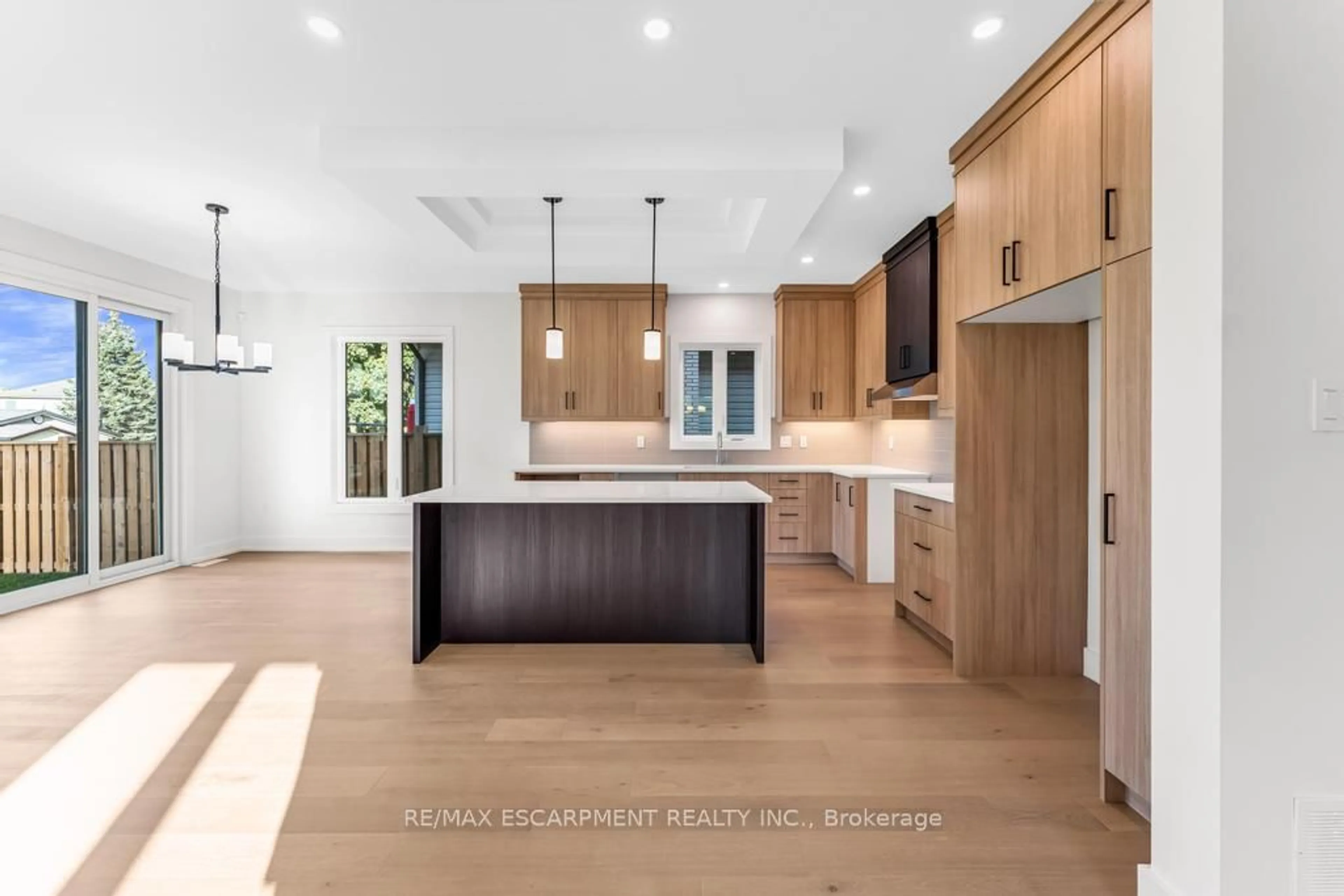 Open concept kitchen, unknown for 1313 Baseline Rd, Hamilton Ontario L8E 5G1