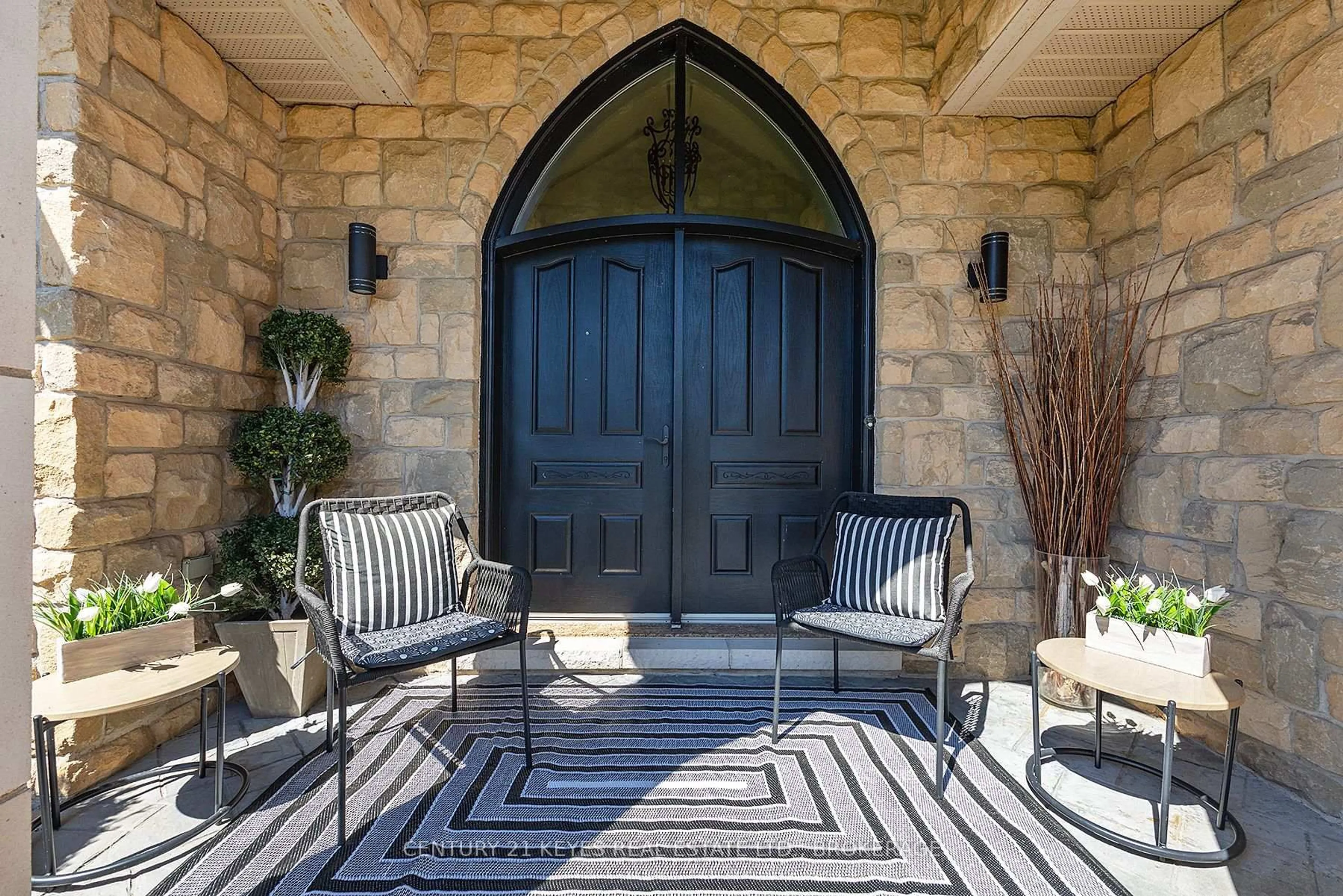 Indoor entryway for 1160 Trailhead Pl, Kingston Ontario K7M 9H3