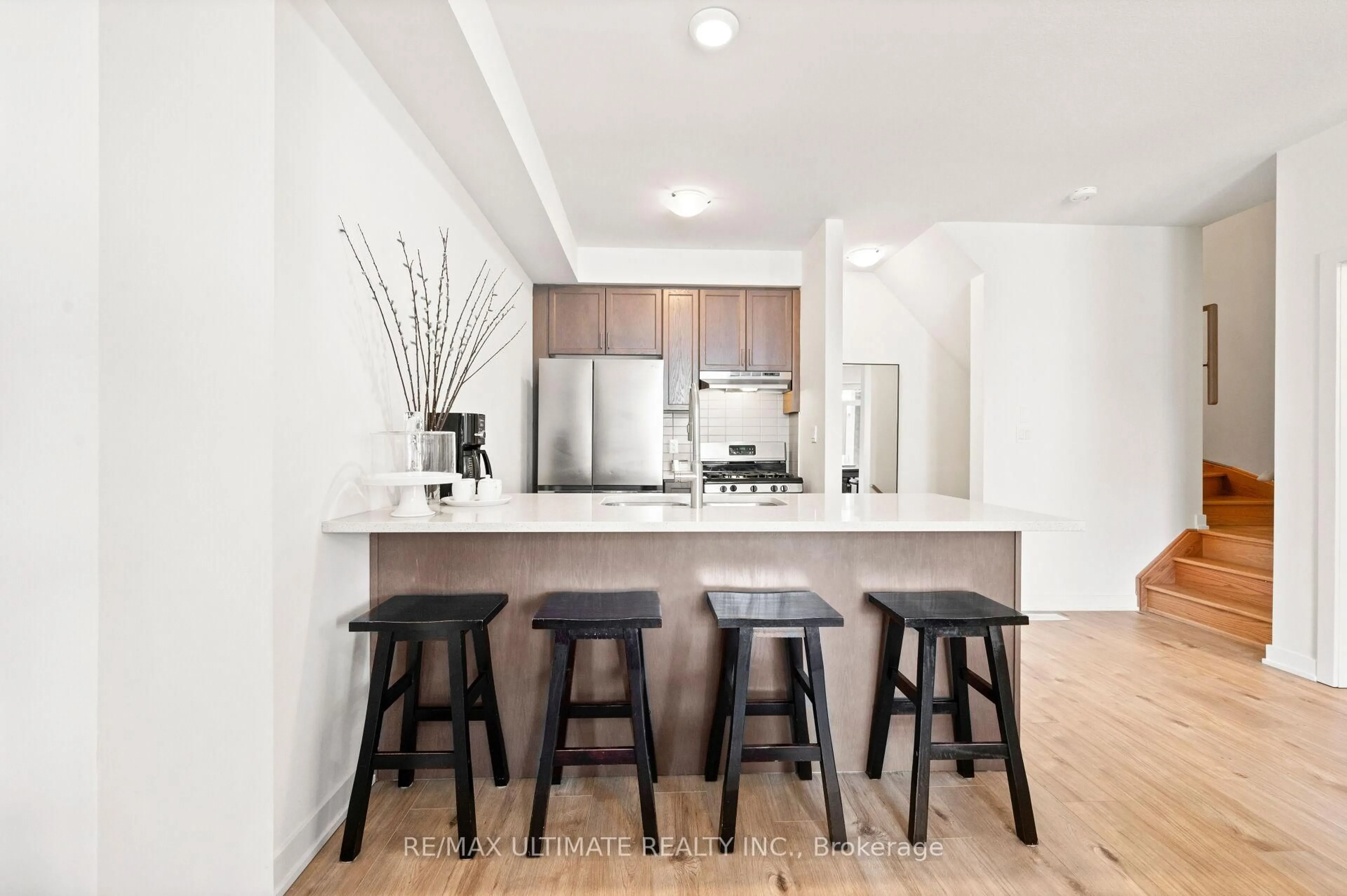 Open concept kitchen, unknown for 590 North Service Rd #79, Hamilton Ontario L8E 0K5