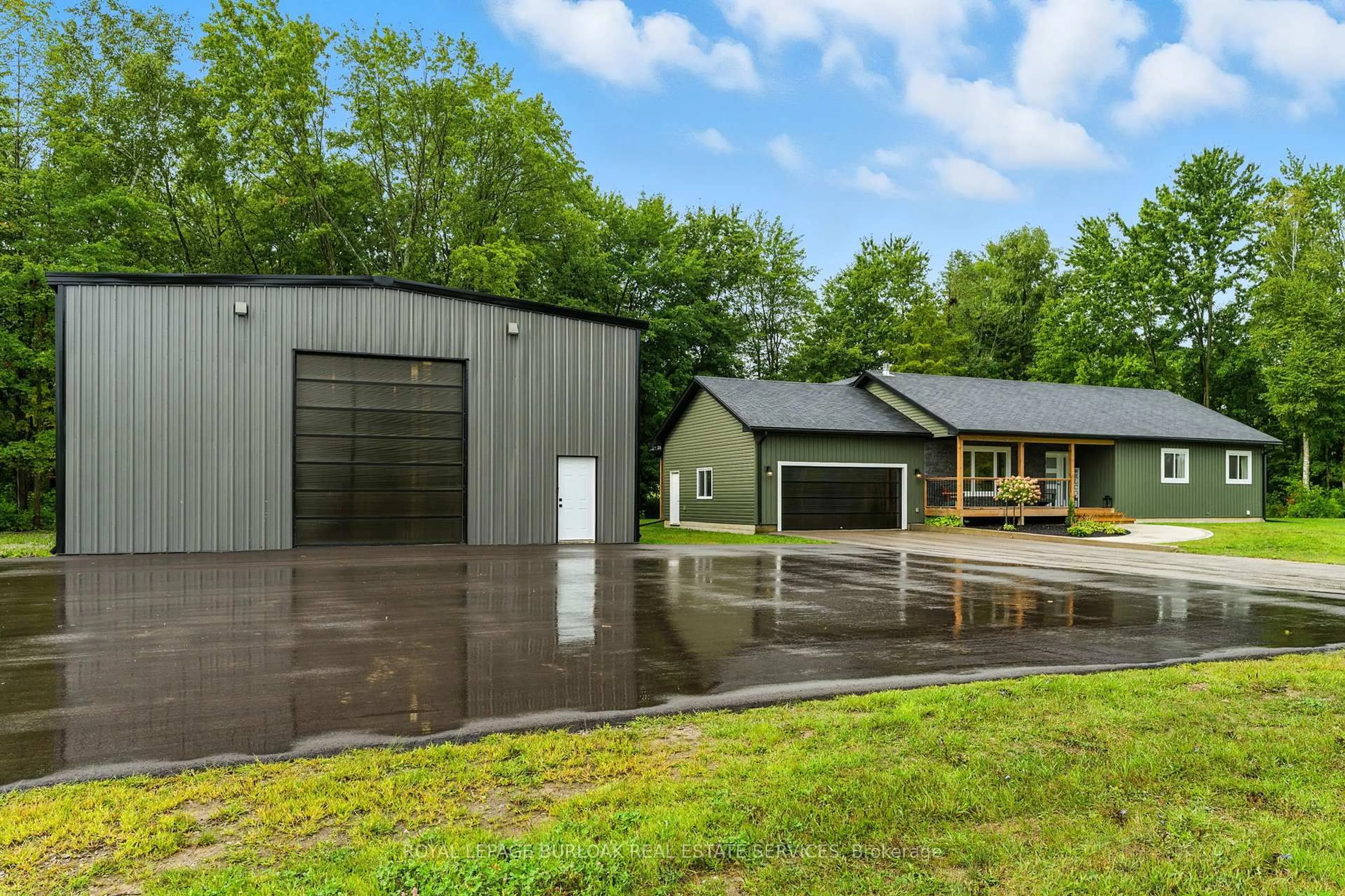 Indoor garage for 7504 Indian Line, Norfolk Ontario N0E 1Z0