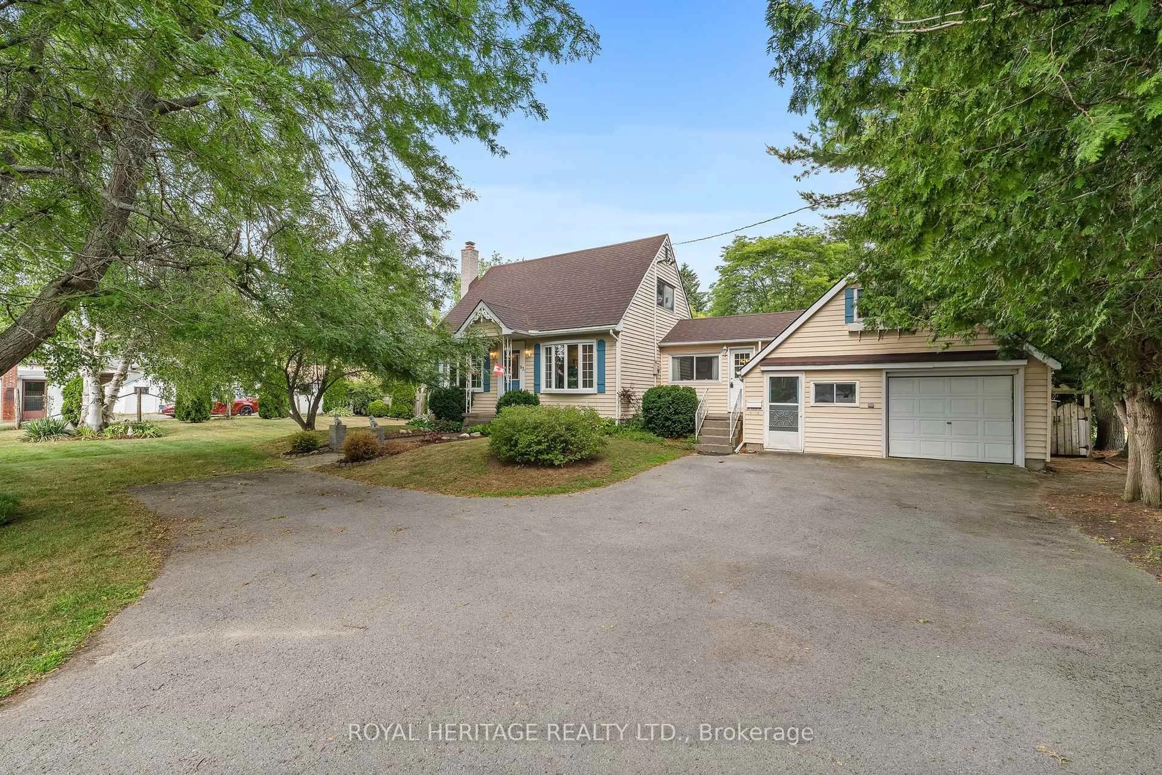 A pic from outside/outdoor area/front of a property/back of a property/a pic from drone, street for 93 Ontario St, Brighton Ontario K0K 1H0