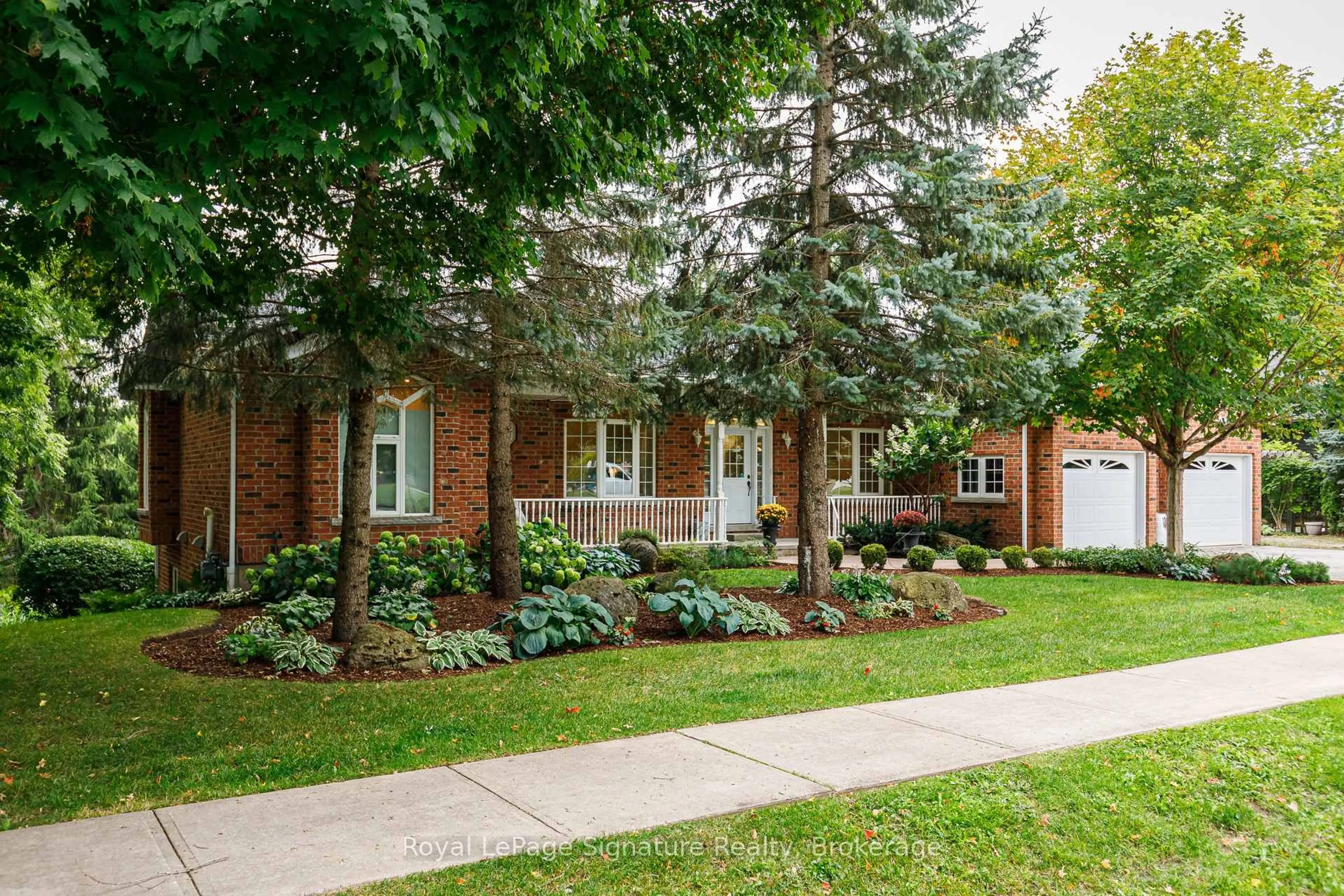 Home with brick exterior material, street for 180 Russell St, Blue Mountains Ontario N0H 1J0