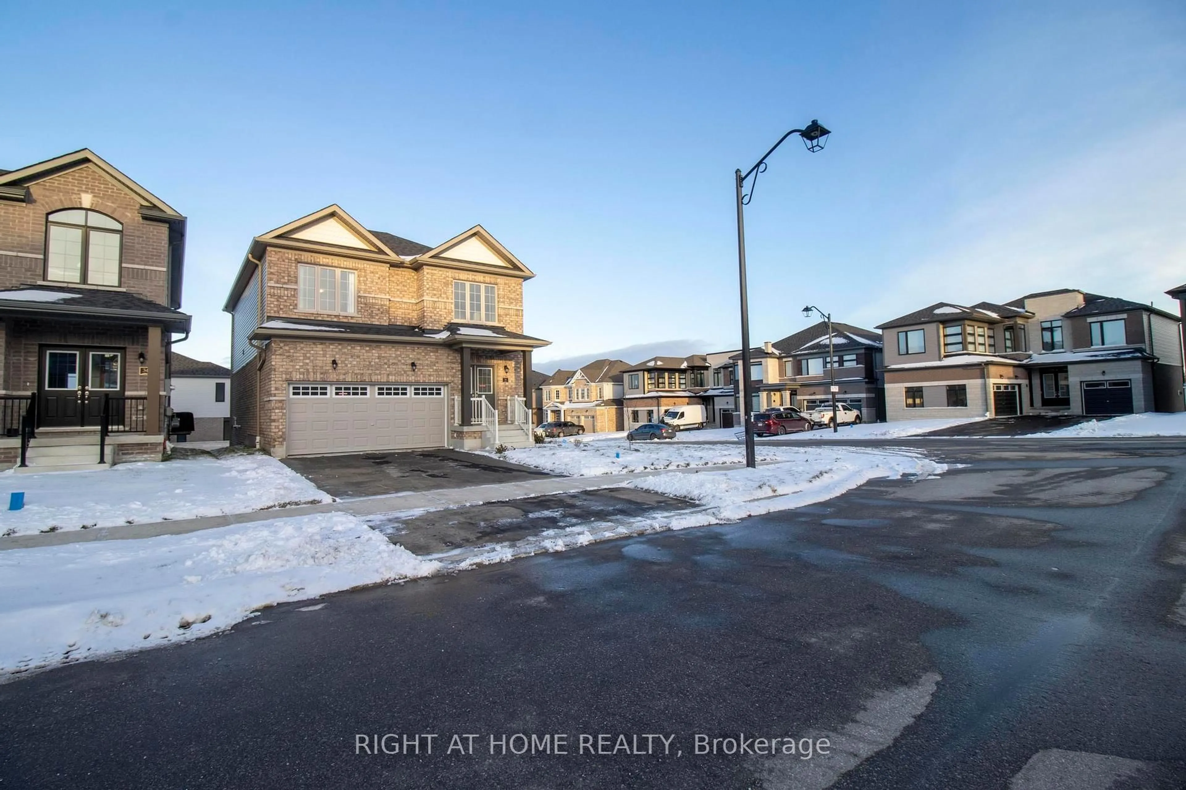 A pic from outside/outdoor area/front of a property/back of a property/a pic from drone, street for 36 Ford St, Brant Ontario N3L 0M6