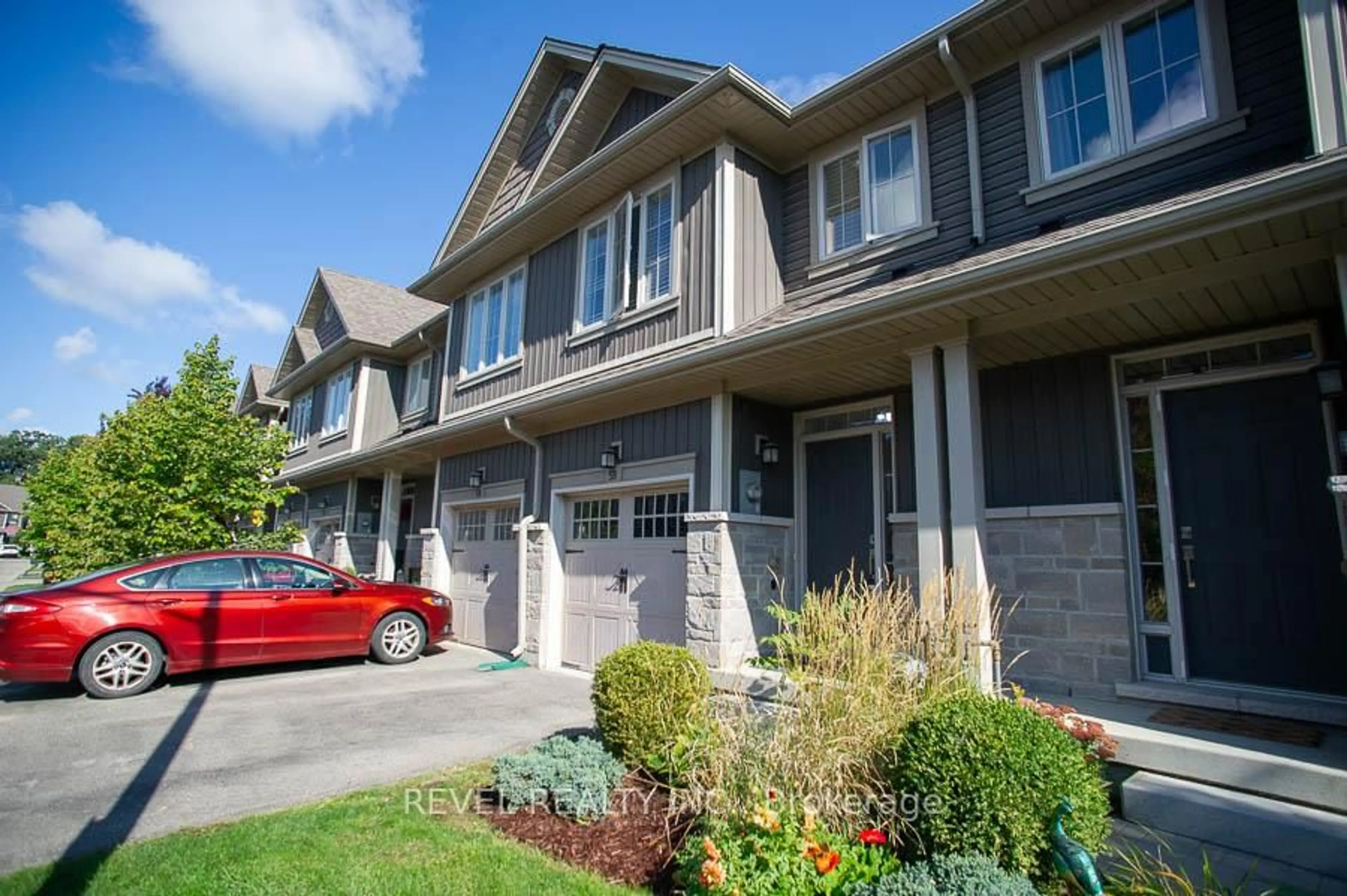 Home with vinyl exterior material, street for 80 Willow St #59, Brant Ontario N3L 2K6
