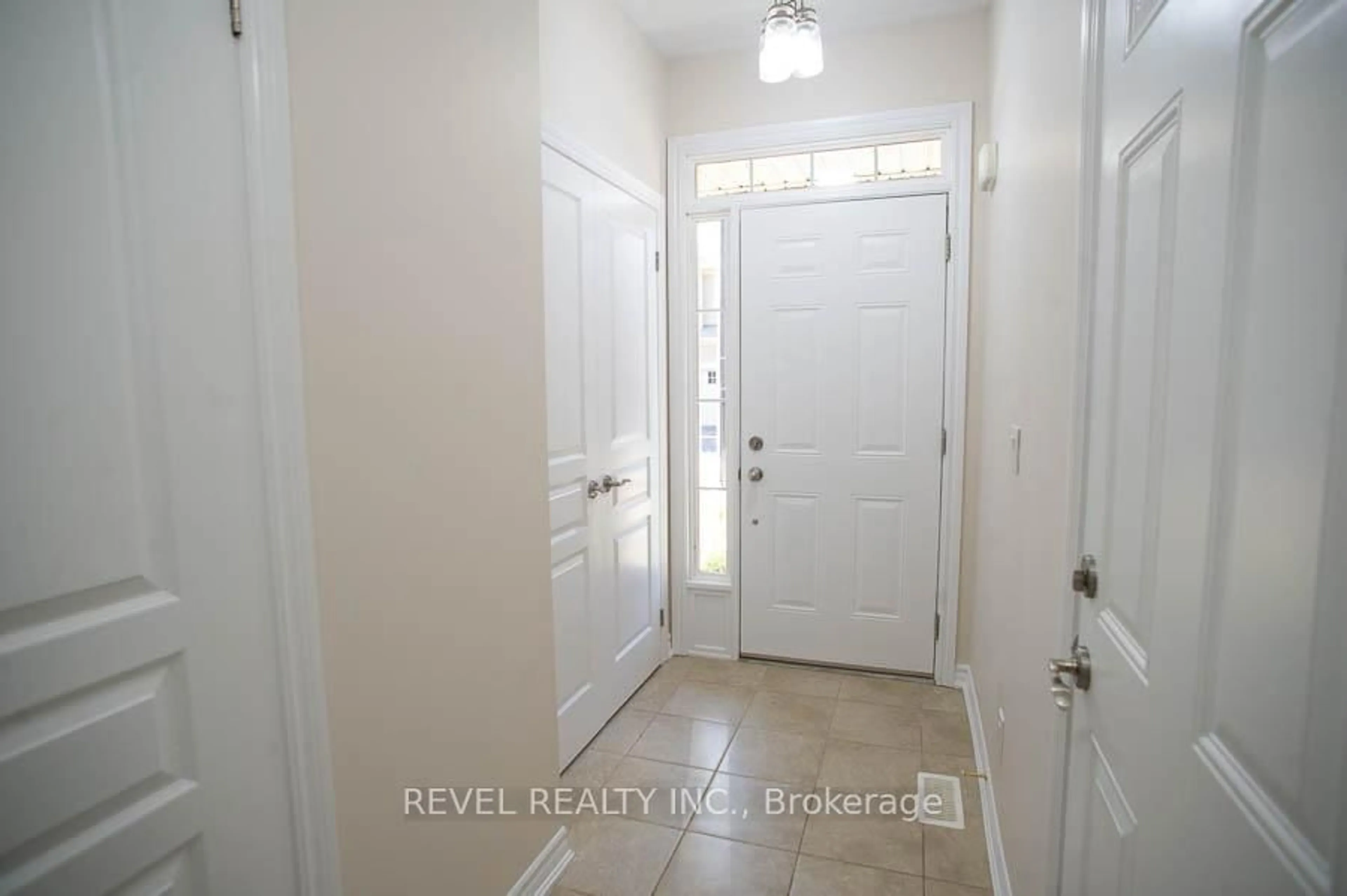 Indoor entryway for 80 Willow St #59, Brant Ontario N3L 2K6