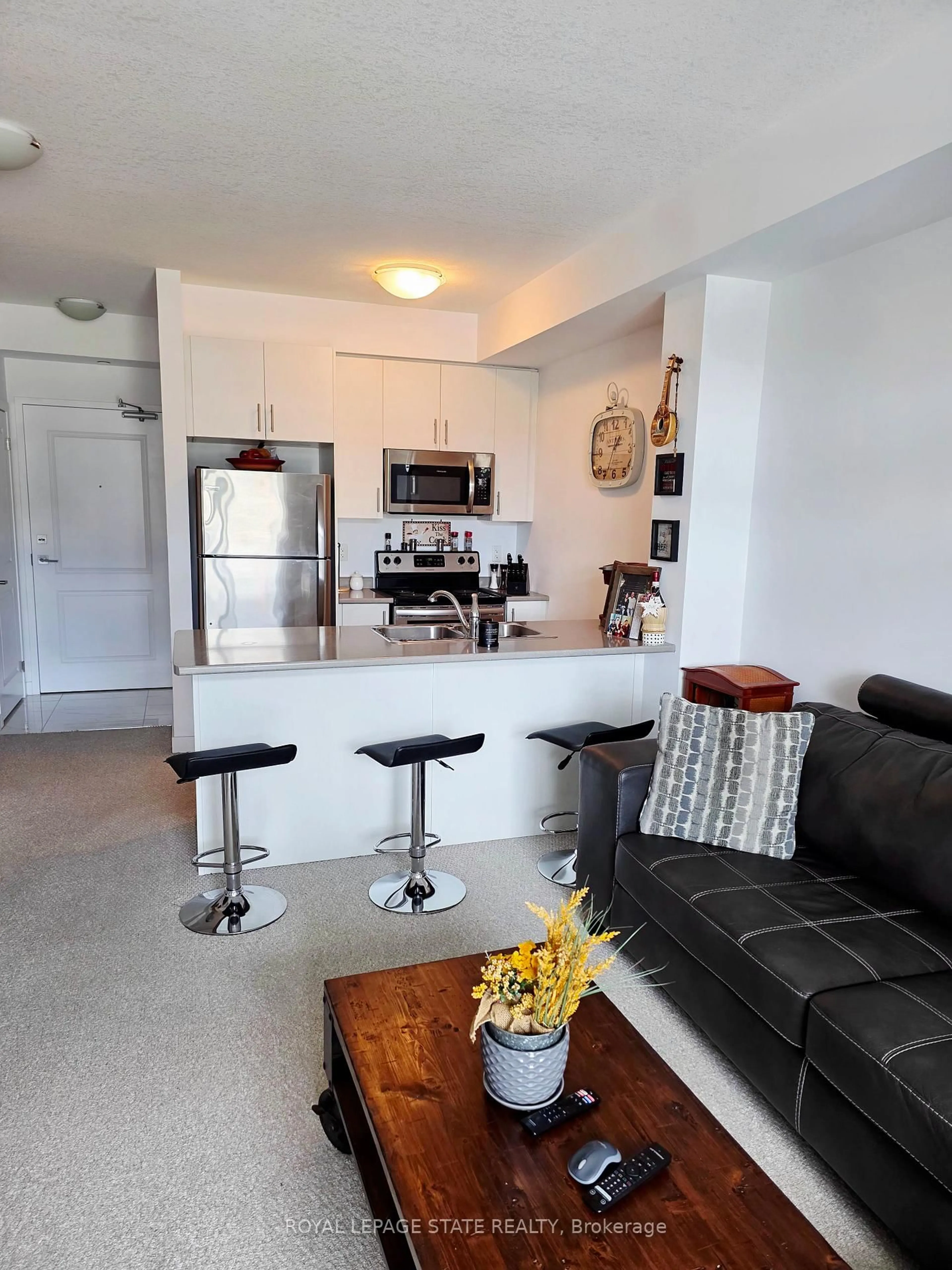 Open concept kitchen, unknown for 125 Shoreview Pl #307, Hamilton Ontario L8E 0K3
