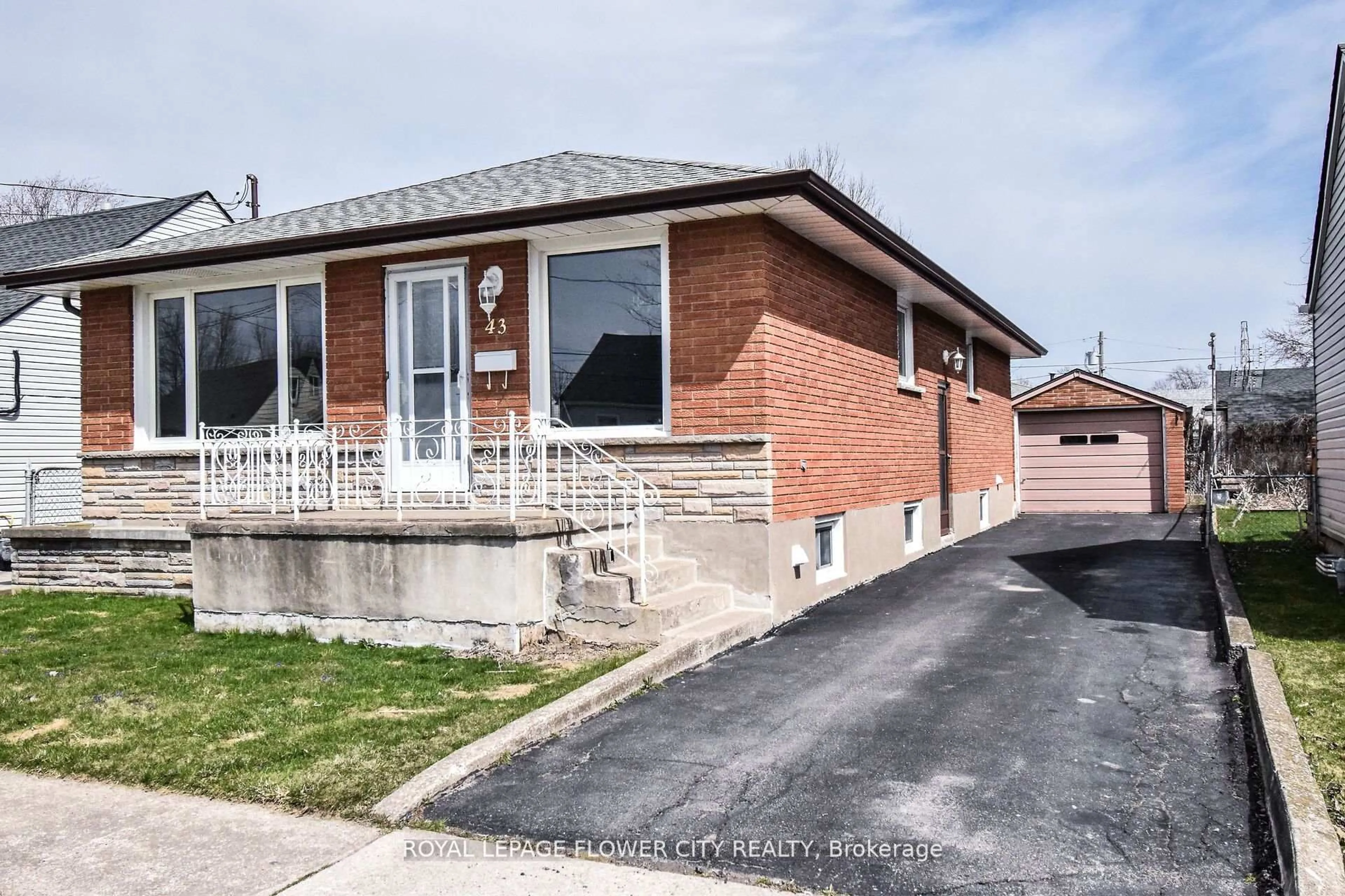 Home with brick exterior material, street for 43 Mary St, Fort Erie Ontario L2A 4A4