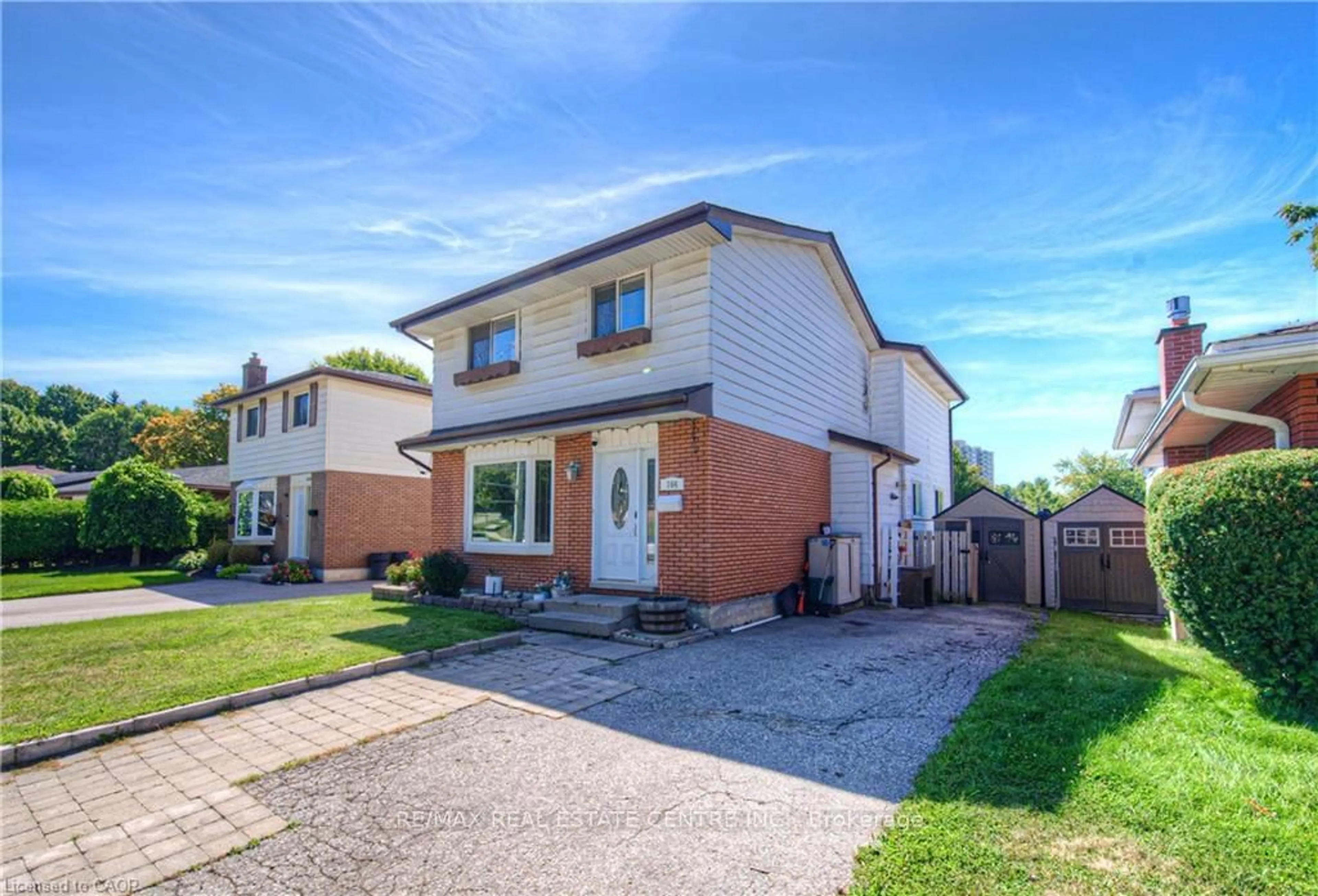 A pic from outside/outdoor area/front of a property/back of a property/a pic from drone, street for 164 Green Valley Dr, Kitchener Ontario N2P 1C4