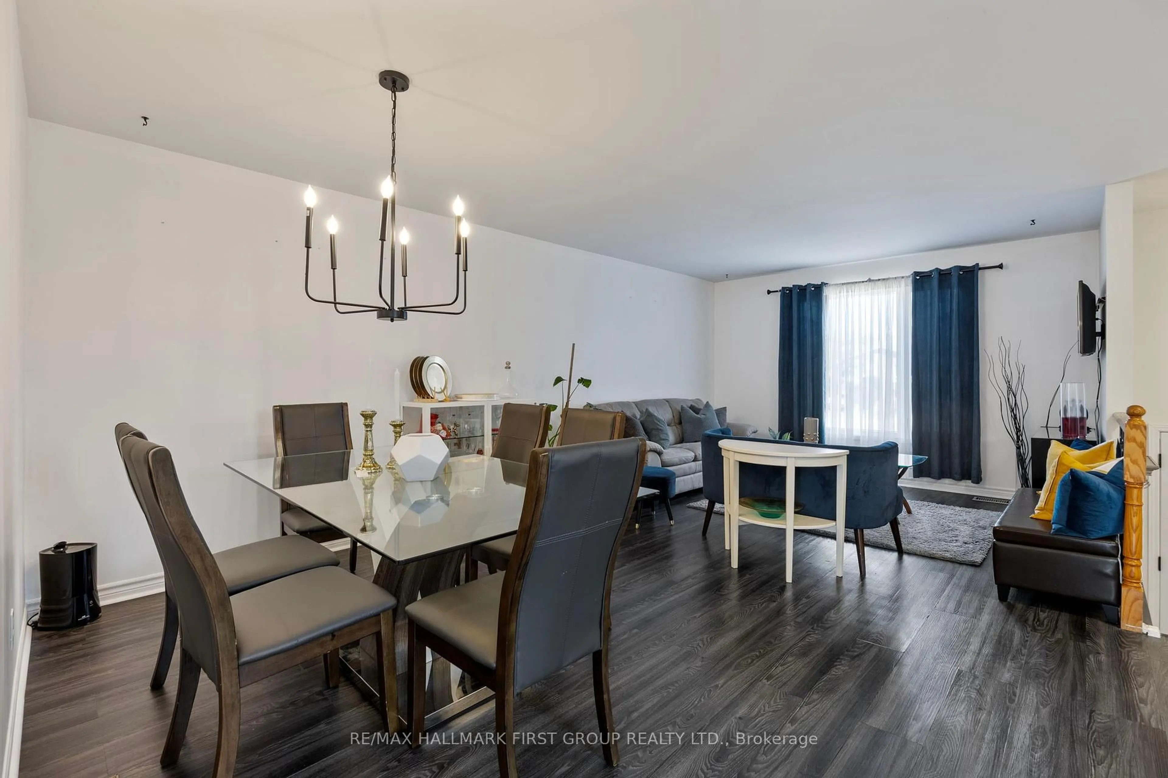 Dining room, wood/laminate floor for 449 Burnham Manor Crt, Cobourg Ontario K9A 5B9