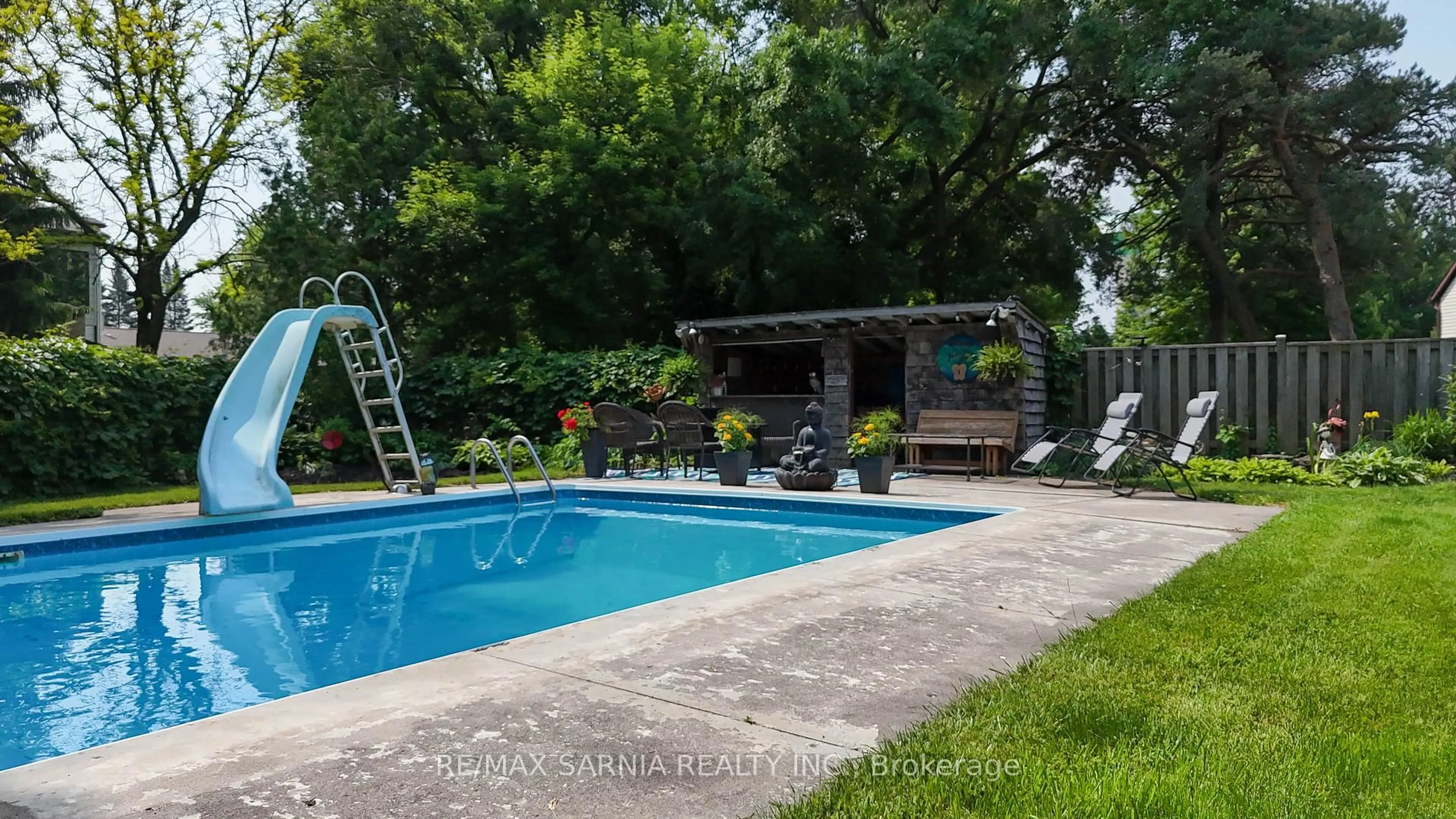 Pool for 231 Main St, Lucan Biddulph Ontario N0M 2J0