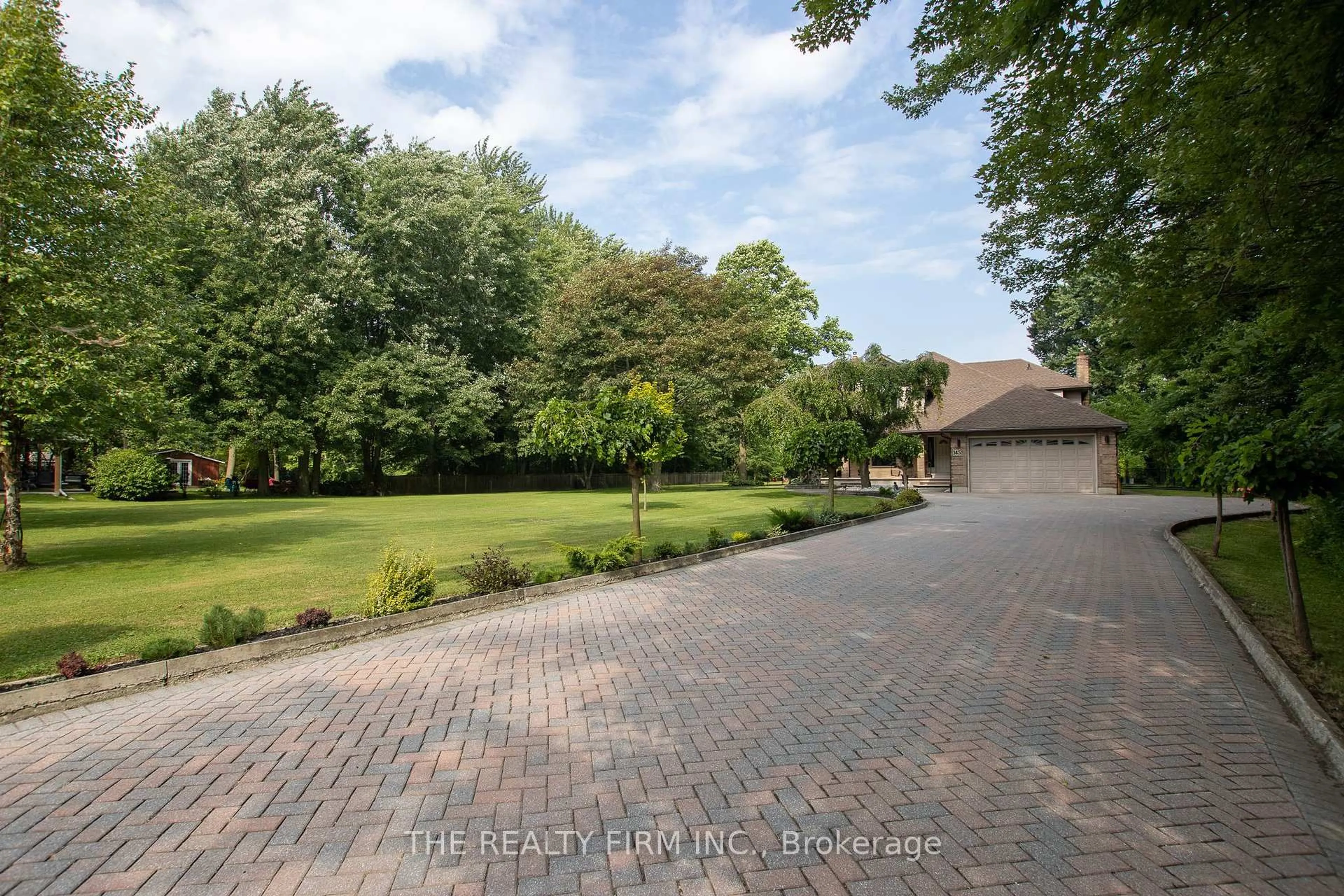A pic from outside/outdoor area/front of a property/back of a property/a pic from drone, water/lake/river/ocean view for 145 Walker St, West Elgin Ontario N0L 2P0