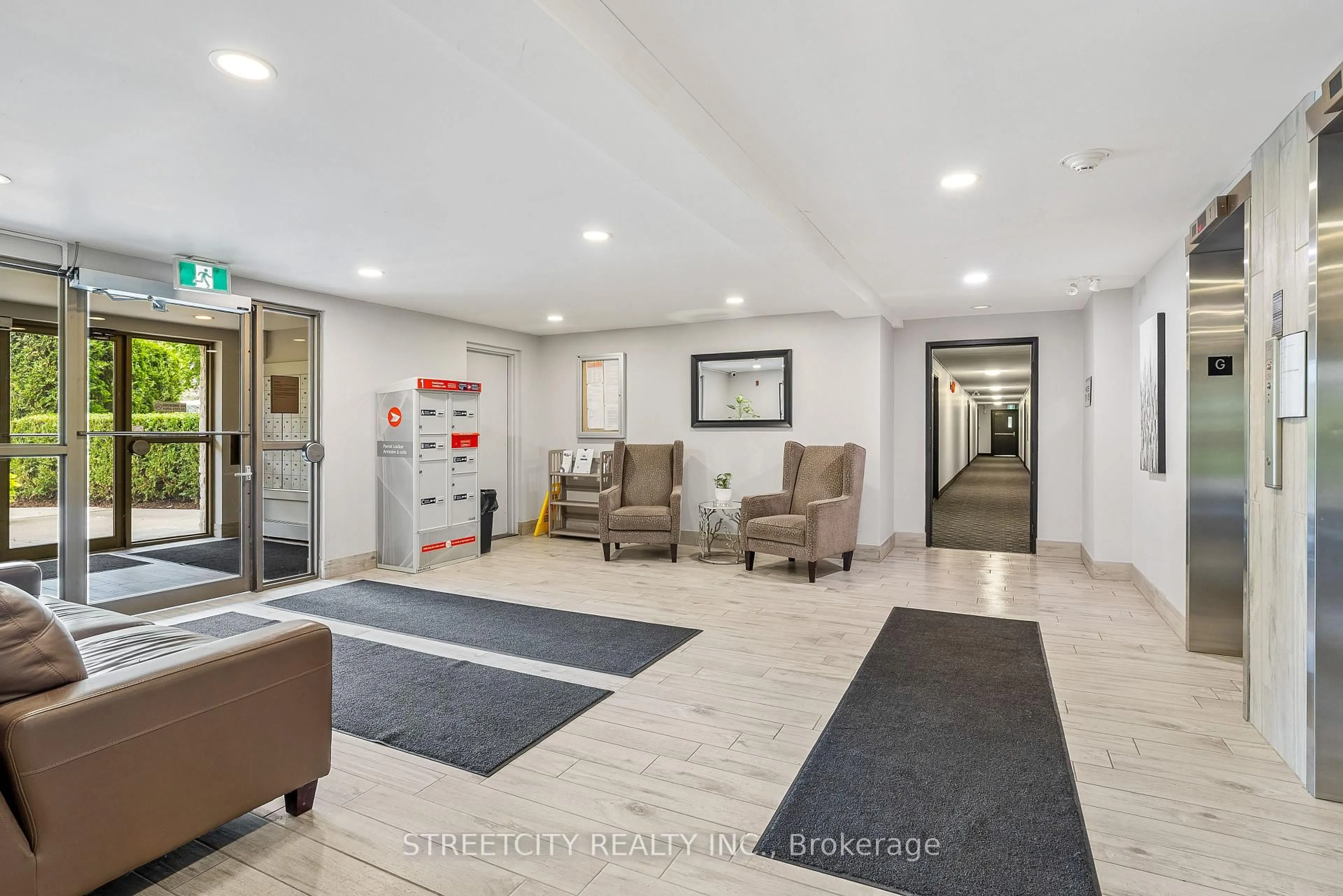 Unknown for 931 Wonderland Rd #504, London South Ontario N6K 2X6