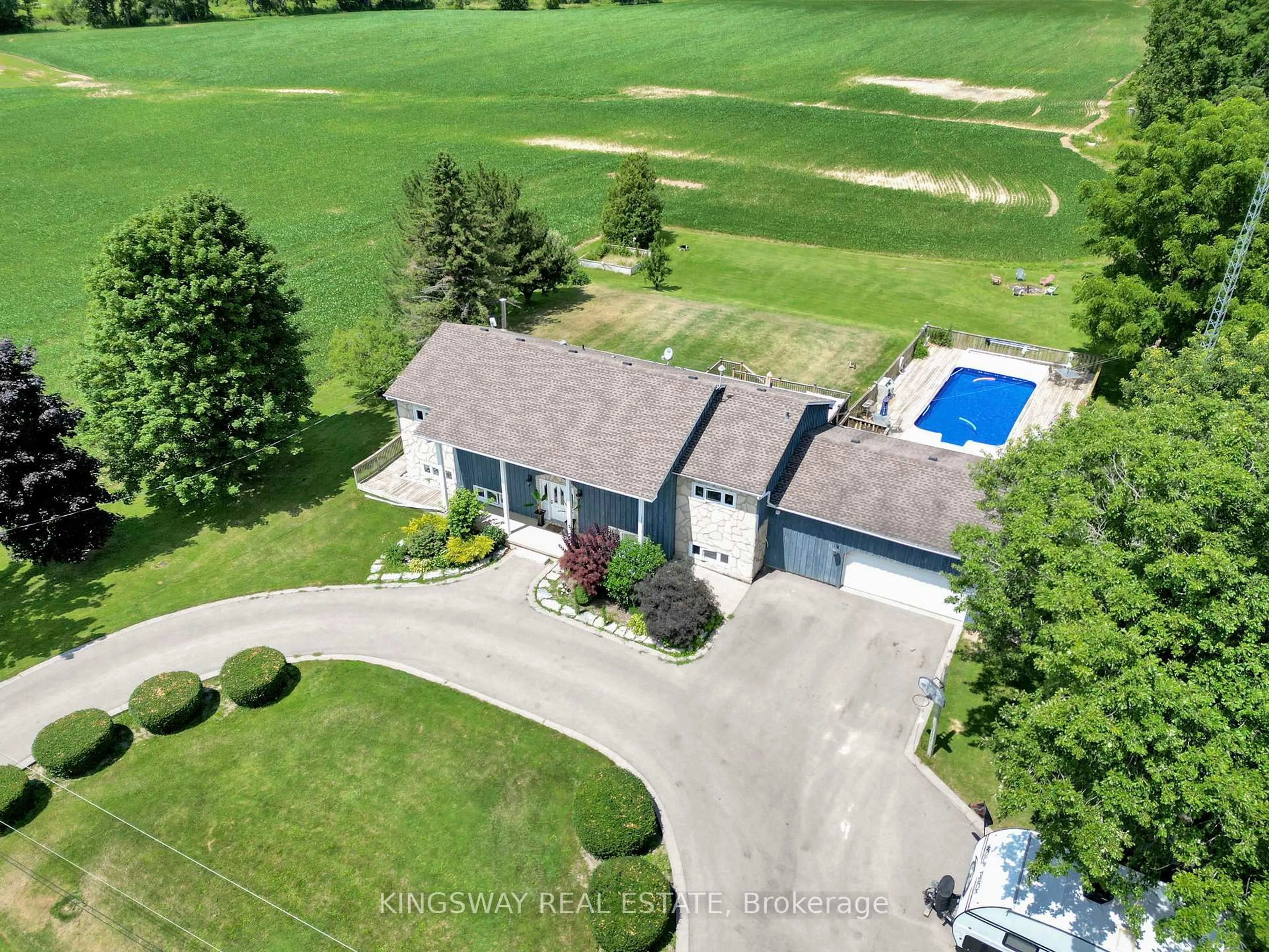 A pic from outside/outdoor area/front of a property/back of a property/a pic from drone, water/lake/river/ocean view for 2529 Norman Rd, Hamilton Ontario N0B 1L0