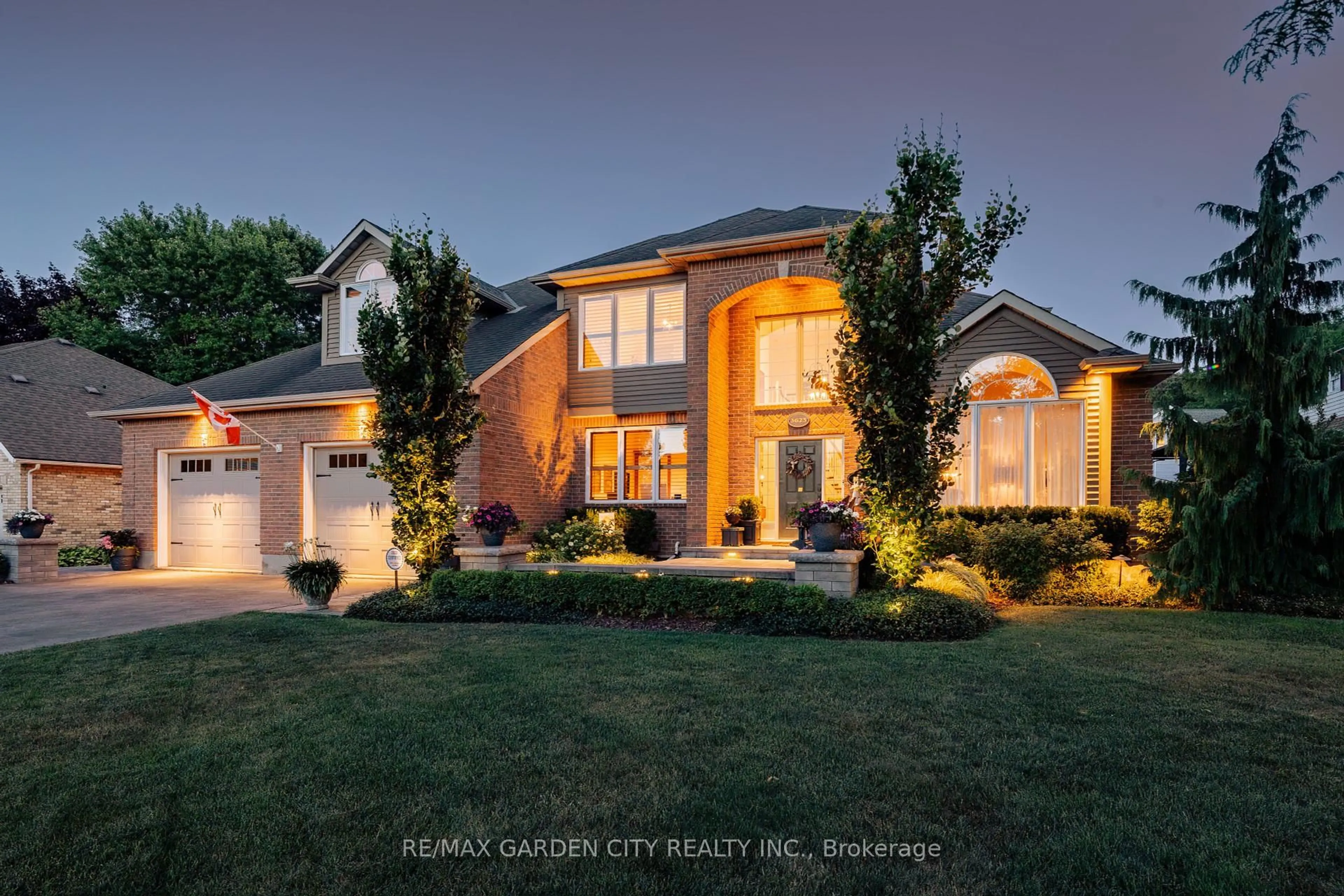 Home with brick exterior material, street for 3623 GLEN ELGIN Dr, Lincoln Ontario L0R 1S0