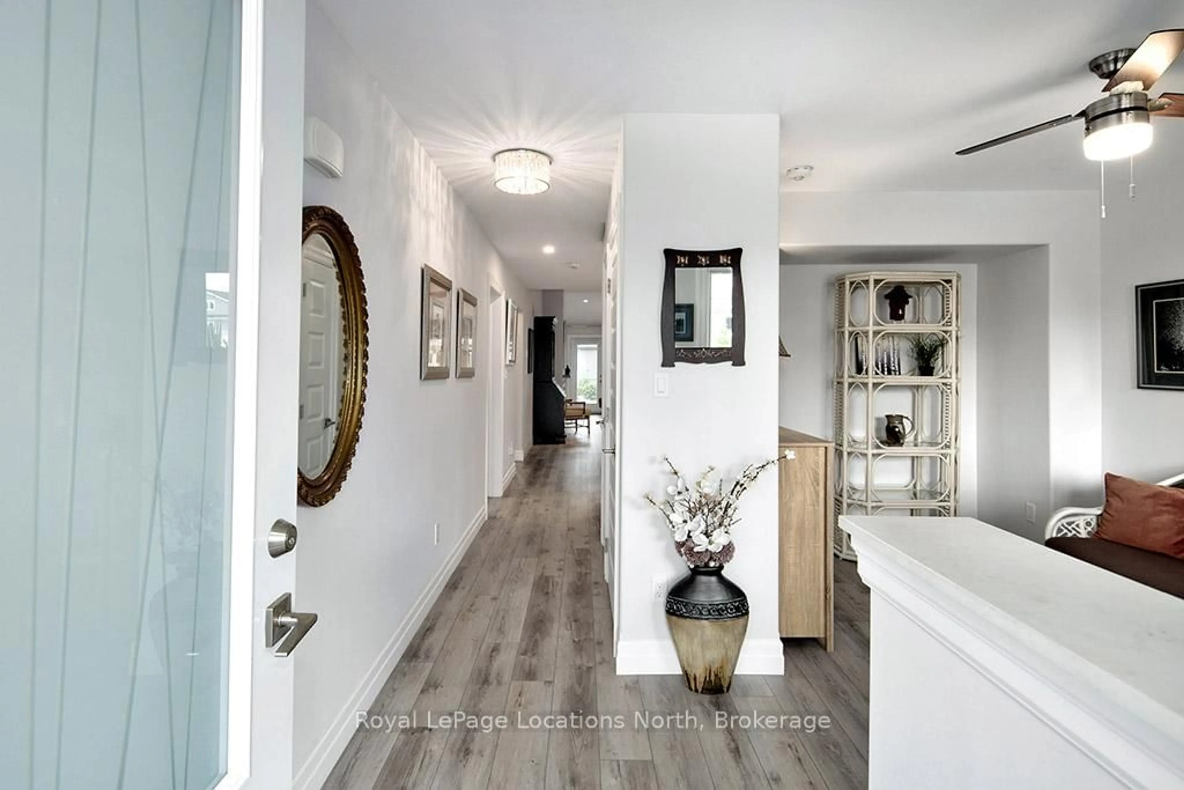 Indoor entryway for 116 Cardinal Cres, Blue Mountains Ontario N0H 2P0