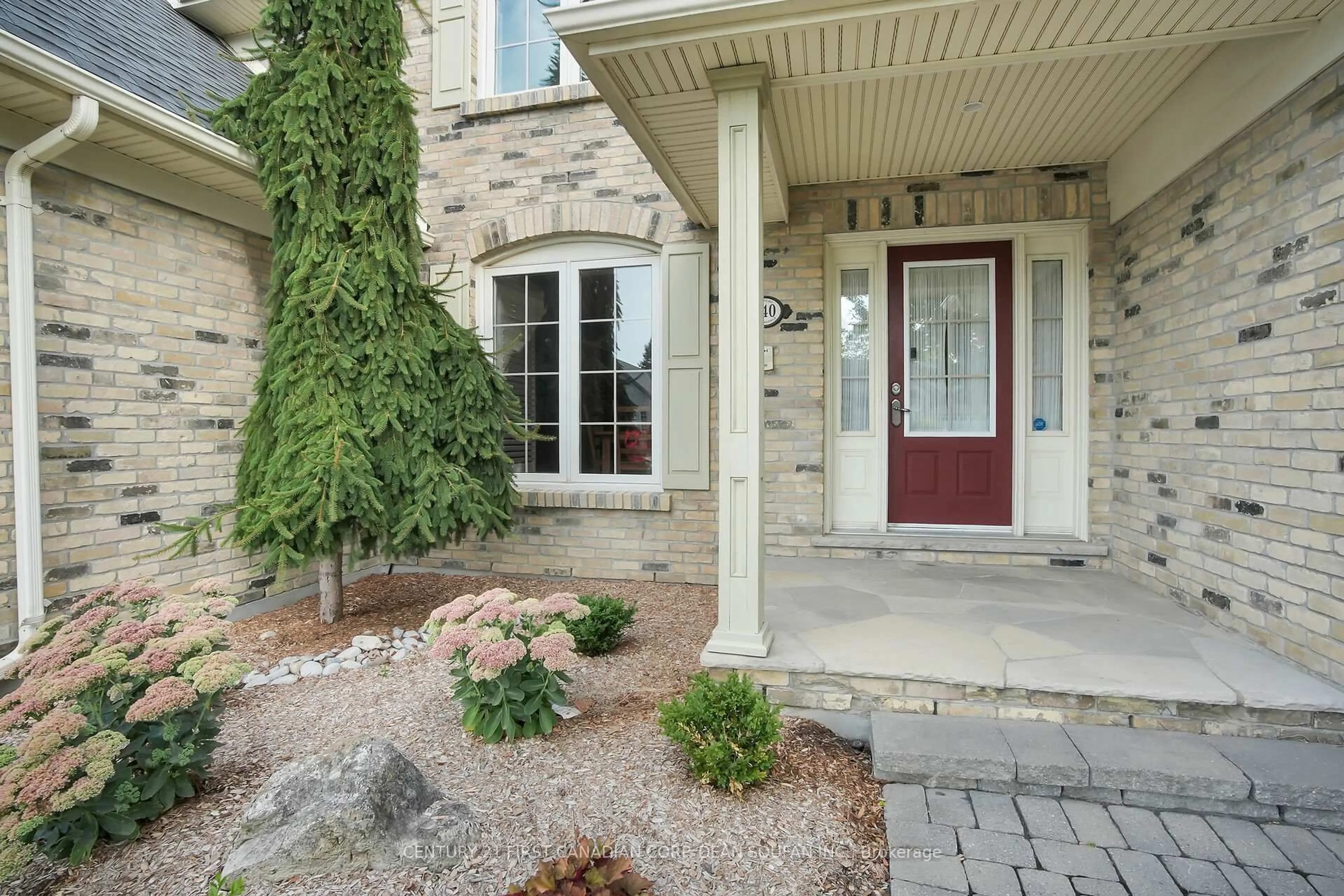 Indoor entryway for 540 Mcgarrell Pl, London North Ontario N6G 5J8