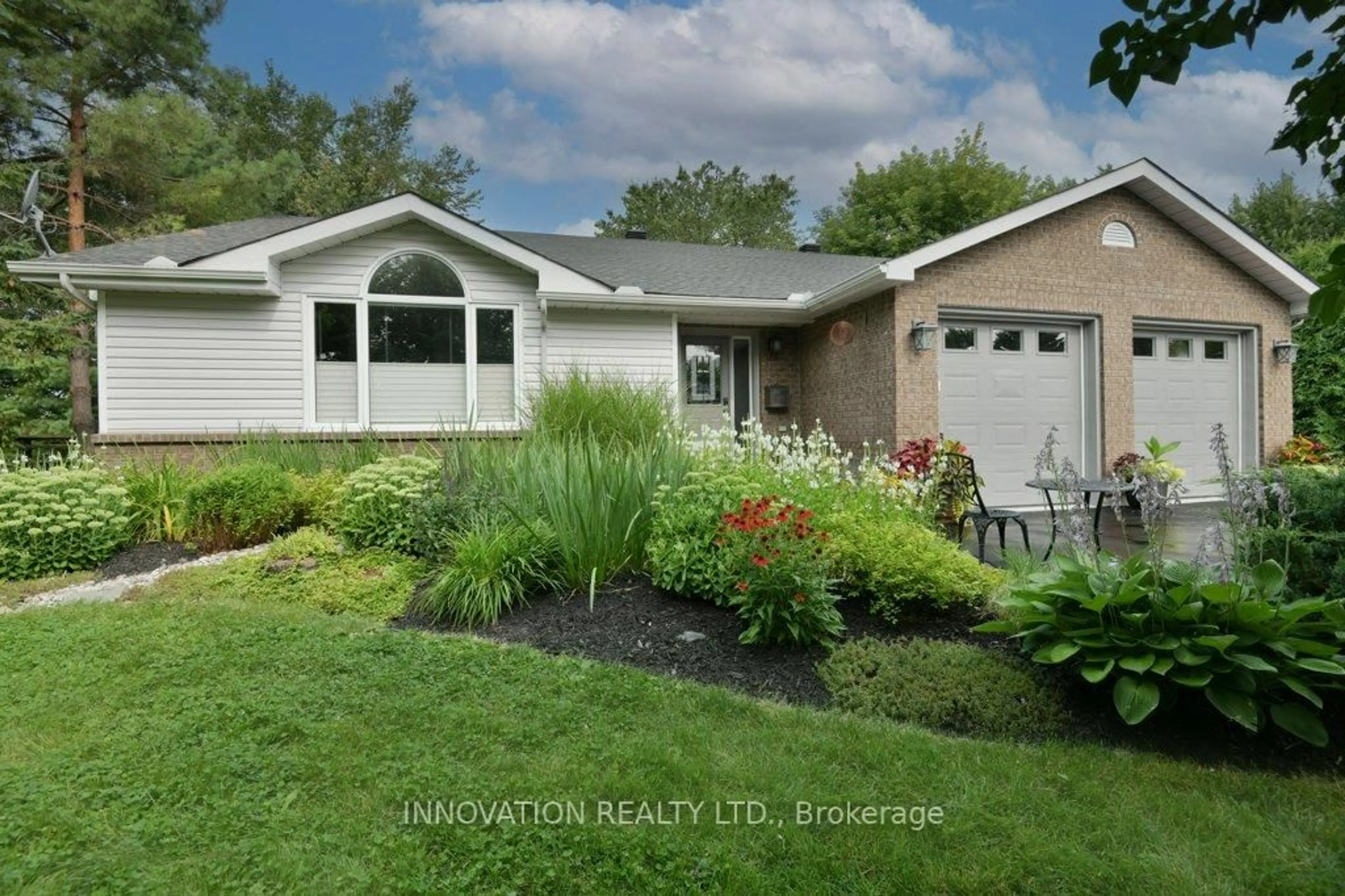 Home with vinyl exterior material, unknown for 107 Cavanagh Dr, Carp Ontario K0A 1L0