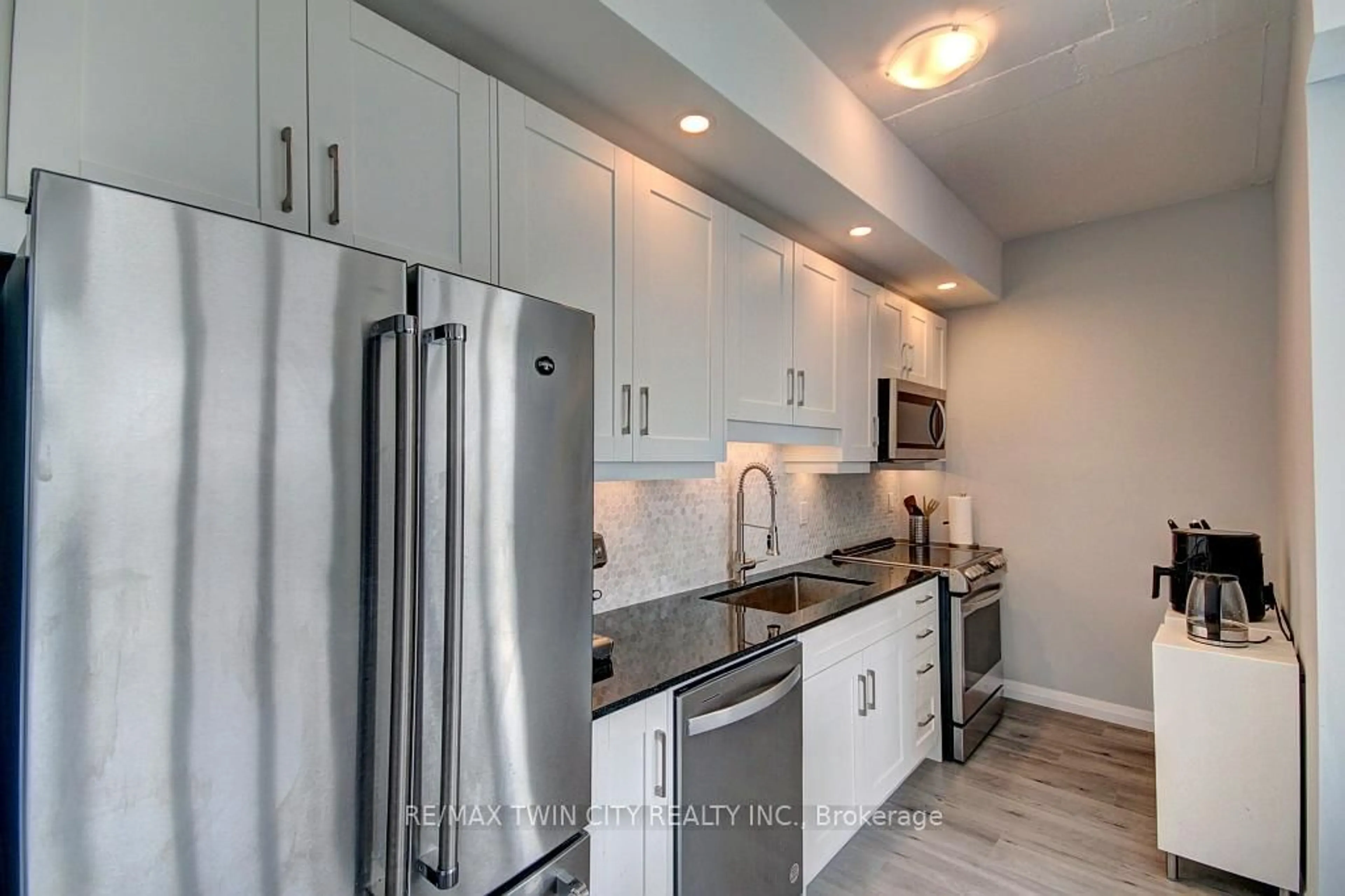 Unknown for 60 Charles St #1805, Kitchener Ontario N2G 0C9