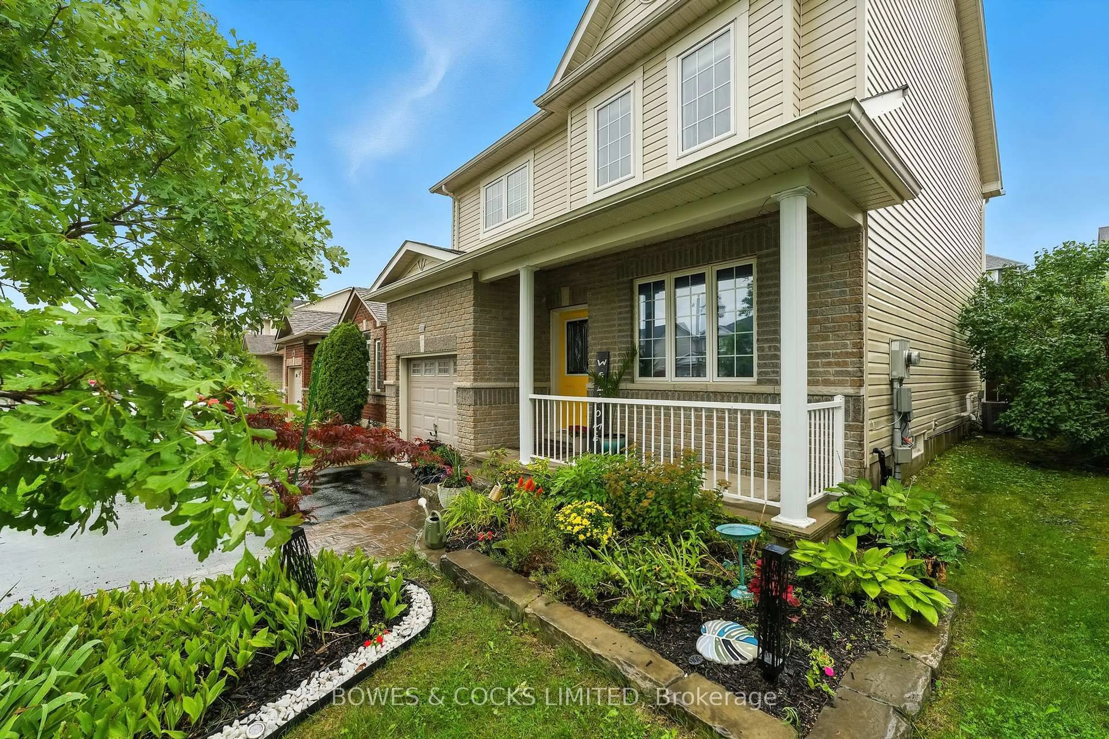 Home with vinyl exterior material, street for 210 Farrier Cres, Peterborough Ontario K9L 0A6