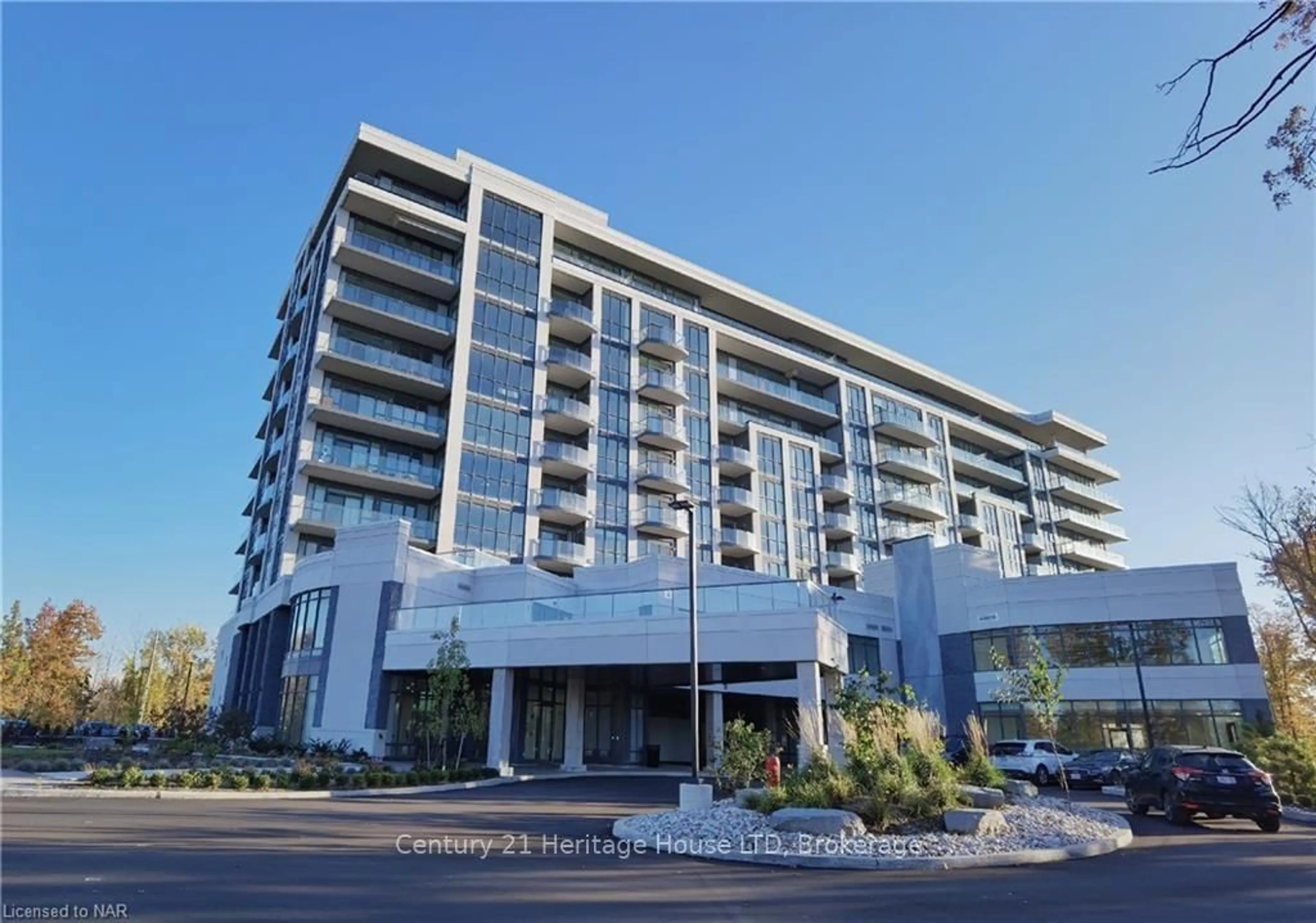 Indoor foyer for 7711 Green Vista Gate #313, Niagara Falls Ontario L2G 0A8