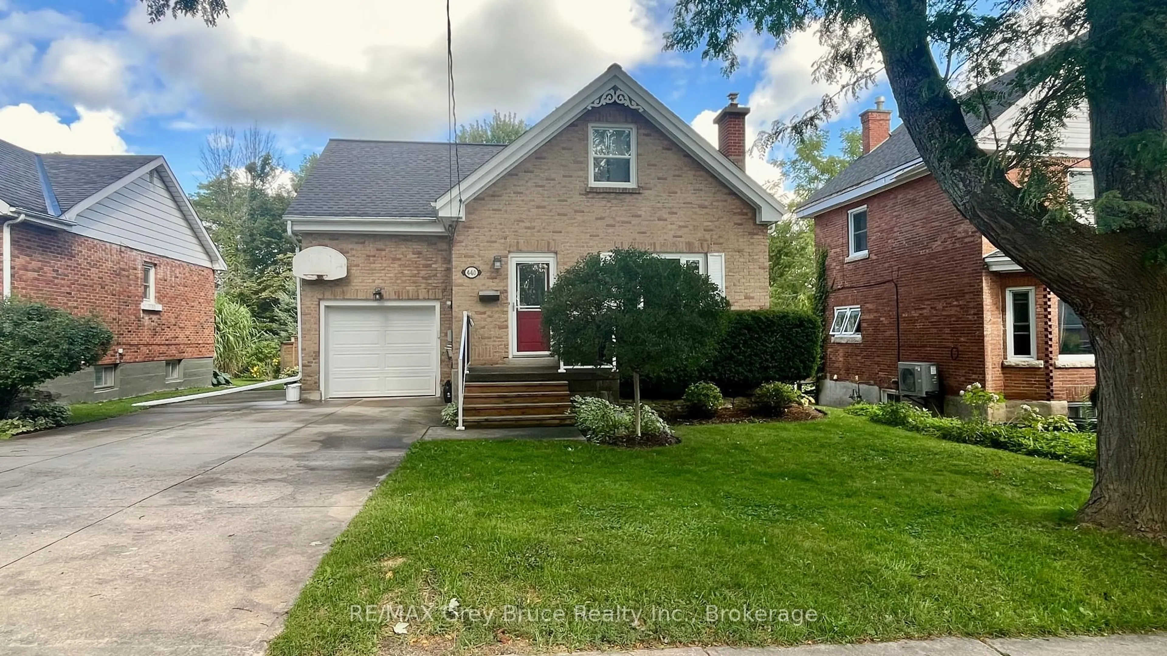 Home with brick exterior material, street for 440 11th B St, Owen Sound Ontario N4K 1V4