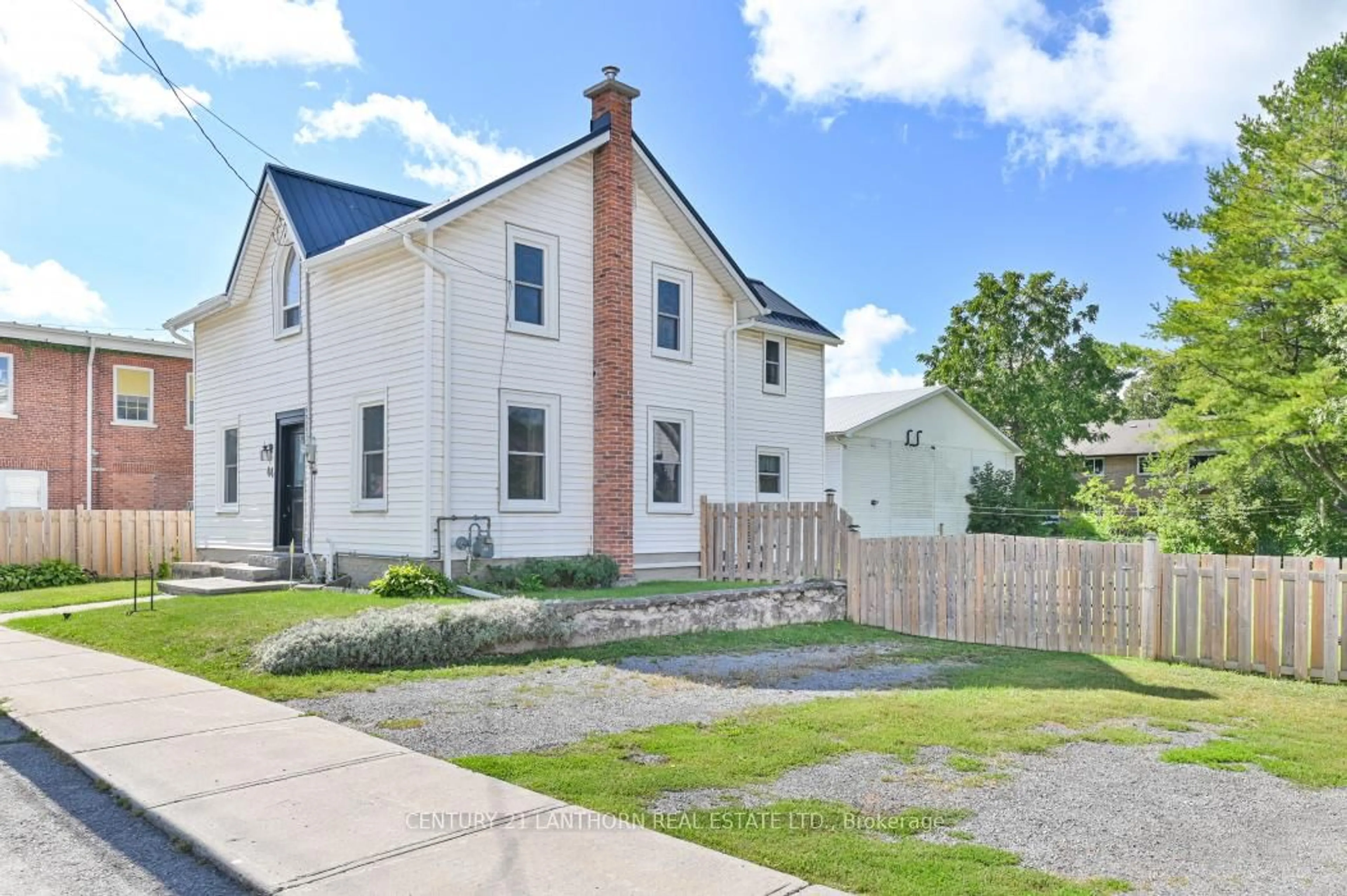 Unknown for 44 Metcalf St, Tweed Ontario K0K 3J0