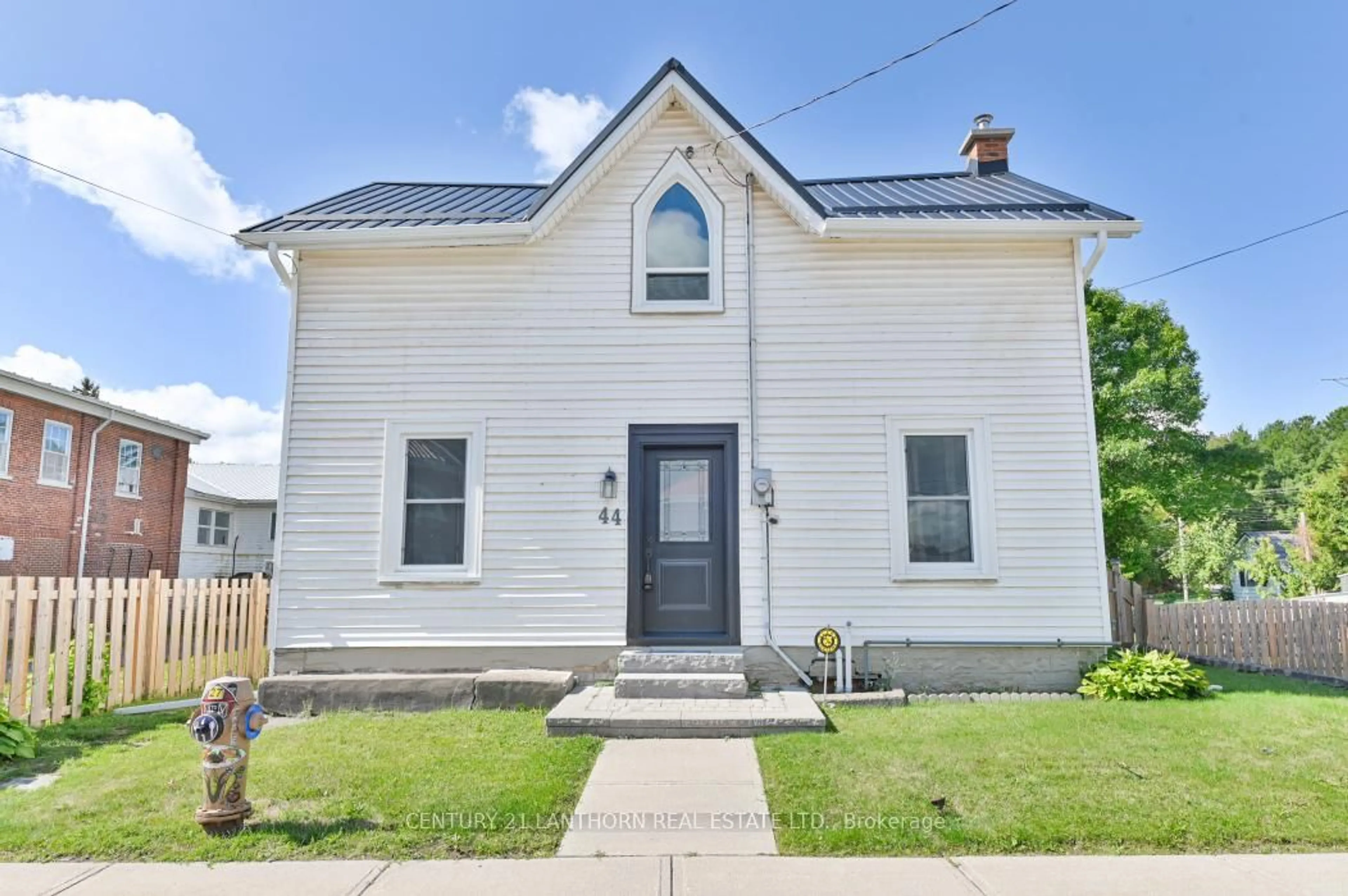 Unknown for 44 Metcalf St, Tweed Ontario K0K 3J0