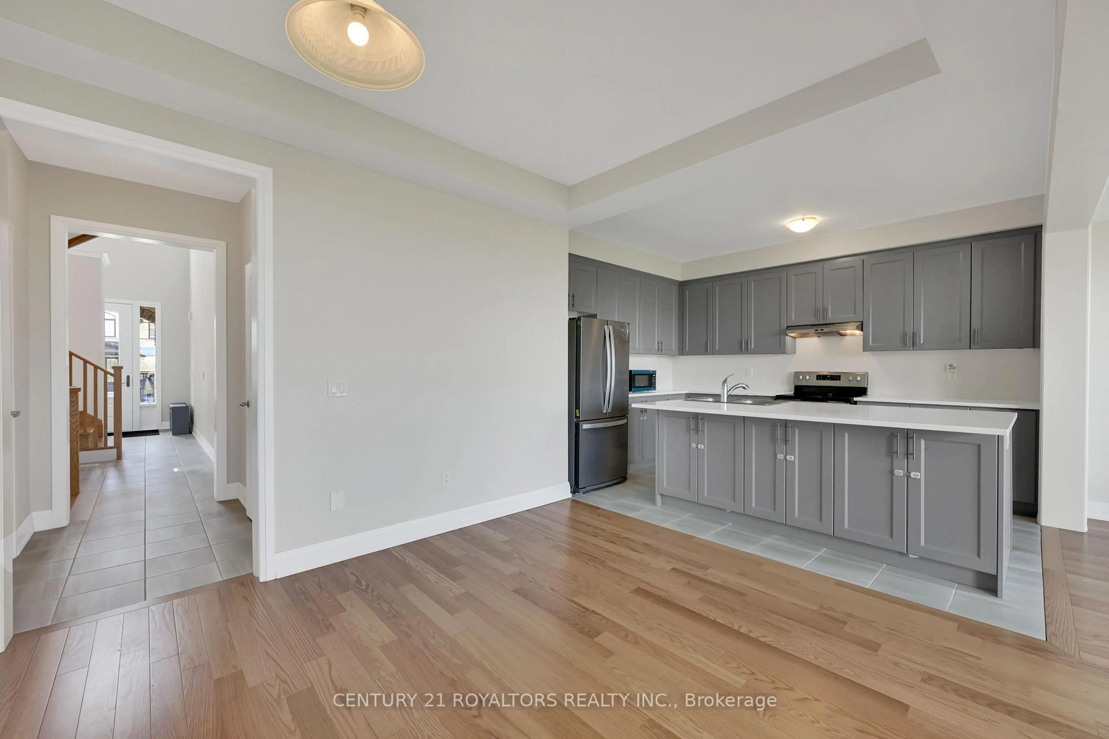 Open concept kitchen, unknown for 909 Knights Lane, Woodstock Ontario N4T 0P7
