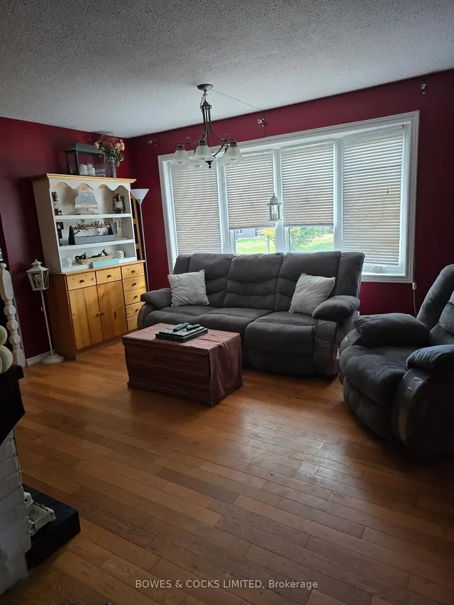 33 Maple Grove Rd, Kawartha Lakes 4