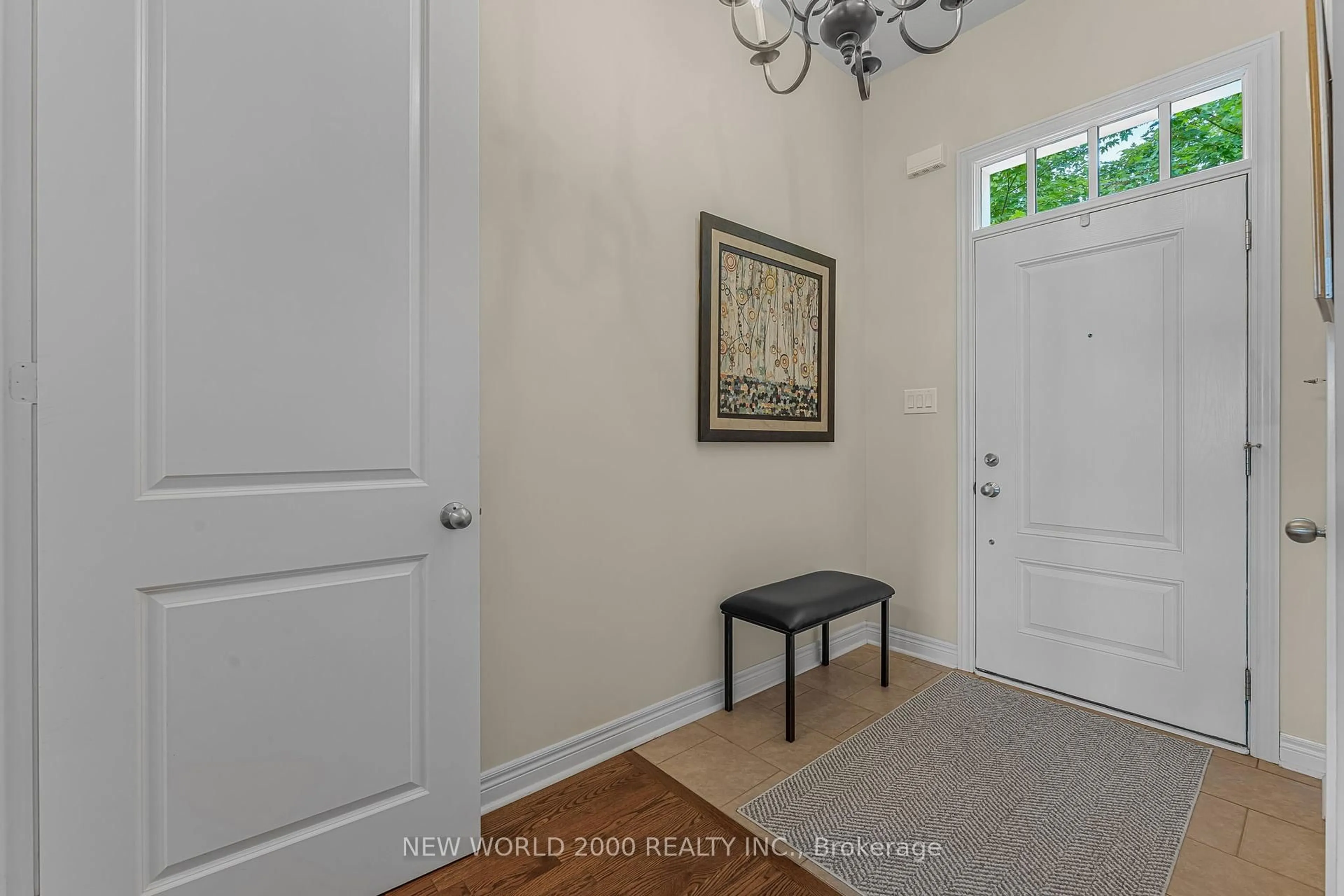 Indoor entryway for 9 Brock St, Niagara-on-the-Lake Ontario L0S 1J0
