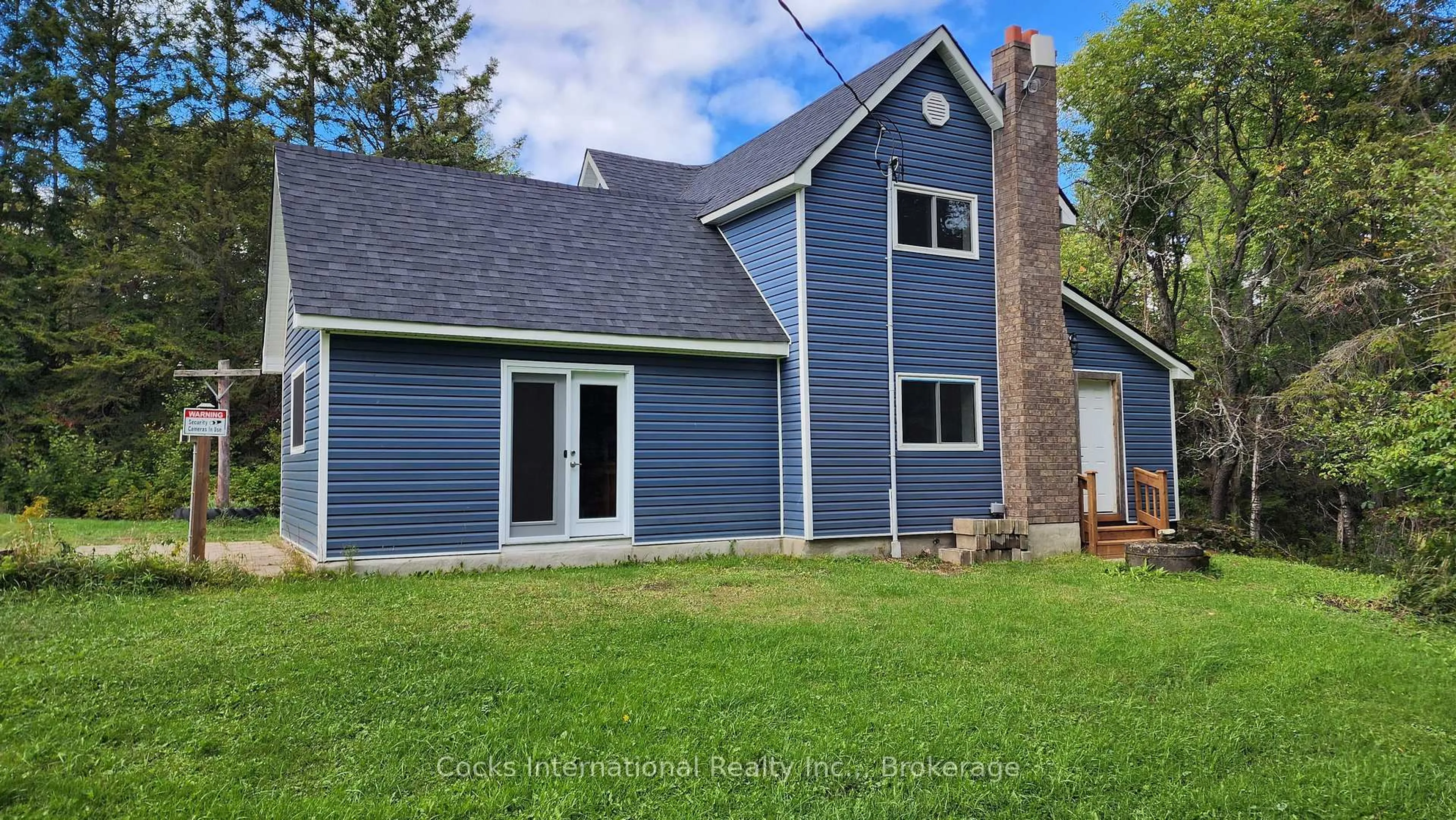 Home with vinyl exterior material, unknown for 96 Pickerel & Jack Lake Rd, Armour Ontario P0A 1C0