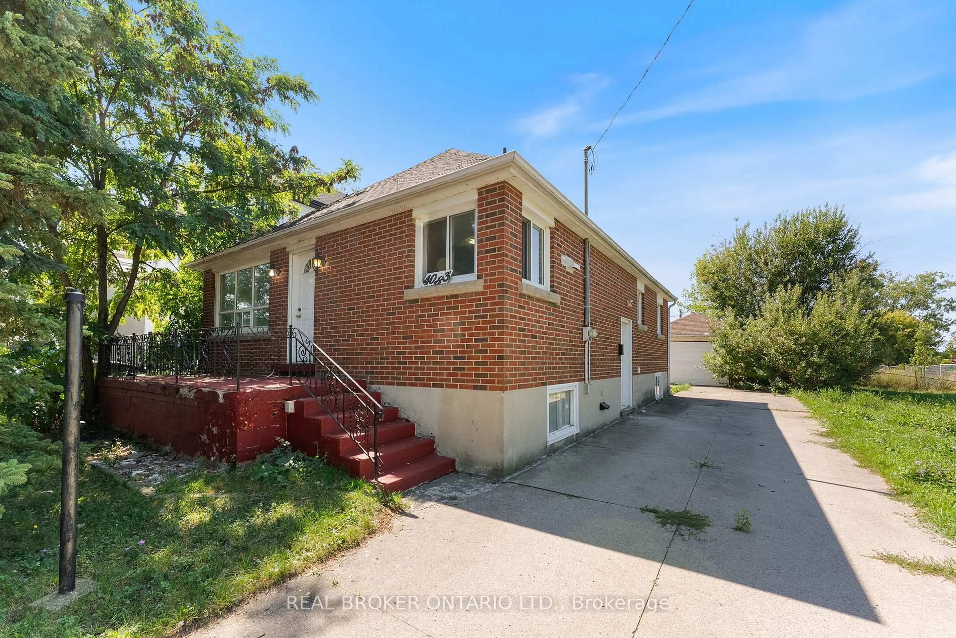 Home with brick exterior material, street for 4083 Acheson Ave, Niagara Falls Ontario L2E 3L8