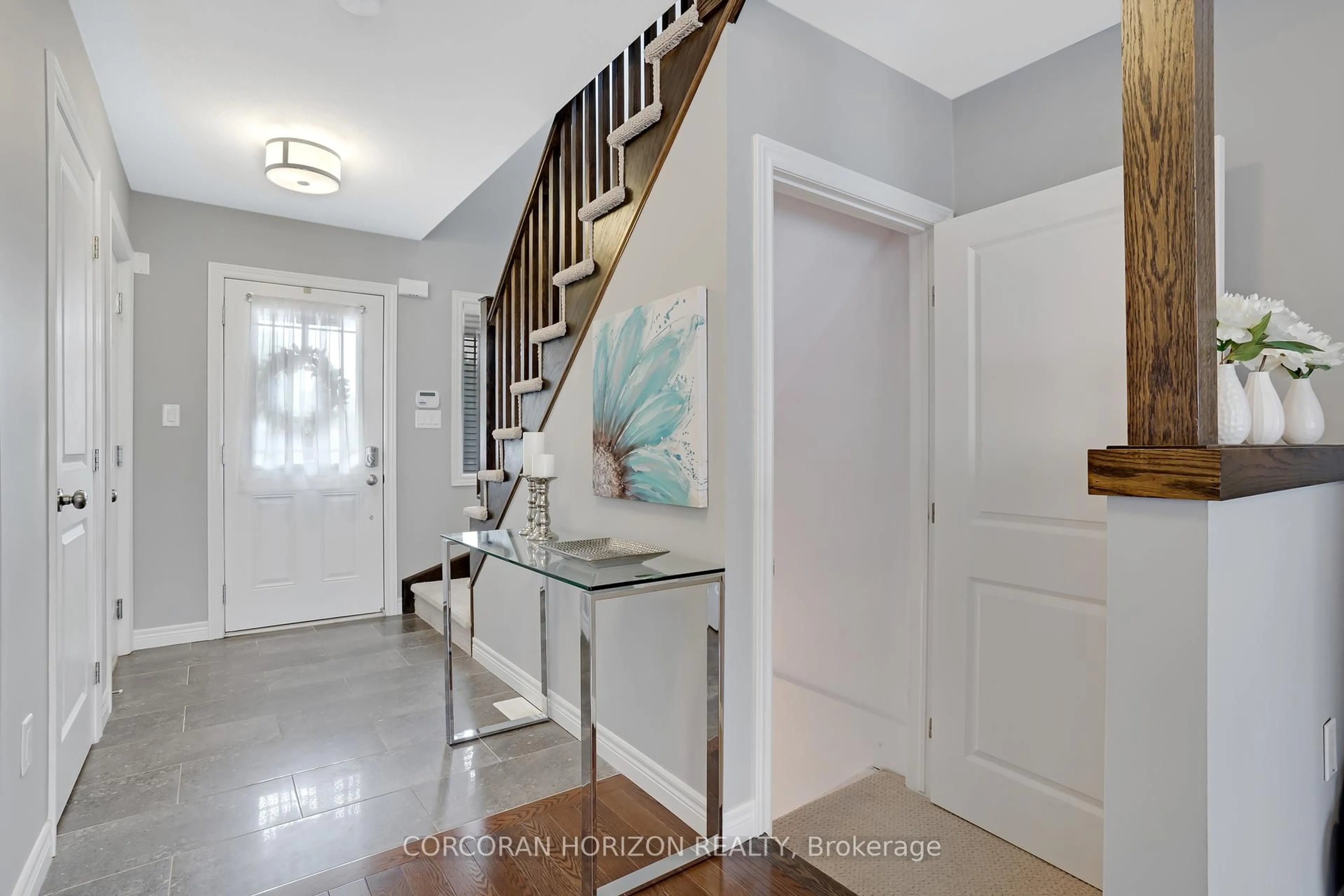 Indoor entryway for 18 Creek Ridge St, Kitchener Ontario N2R 0B5