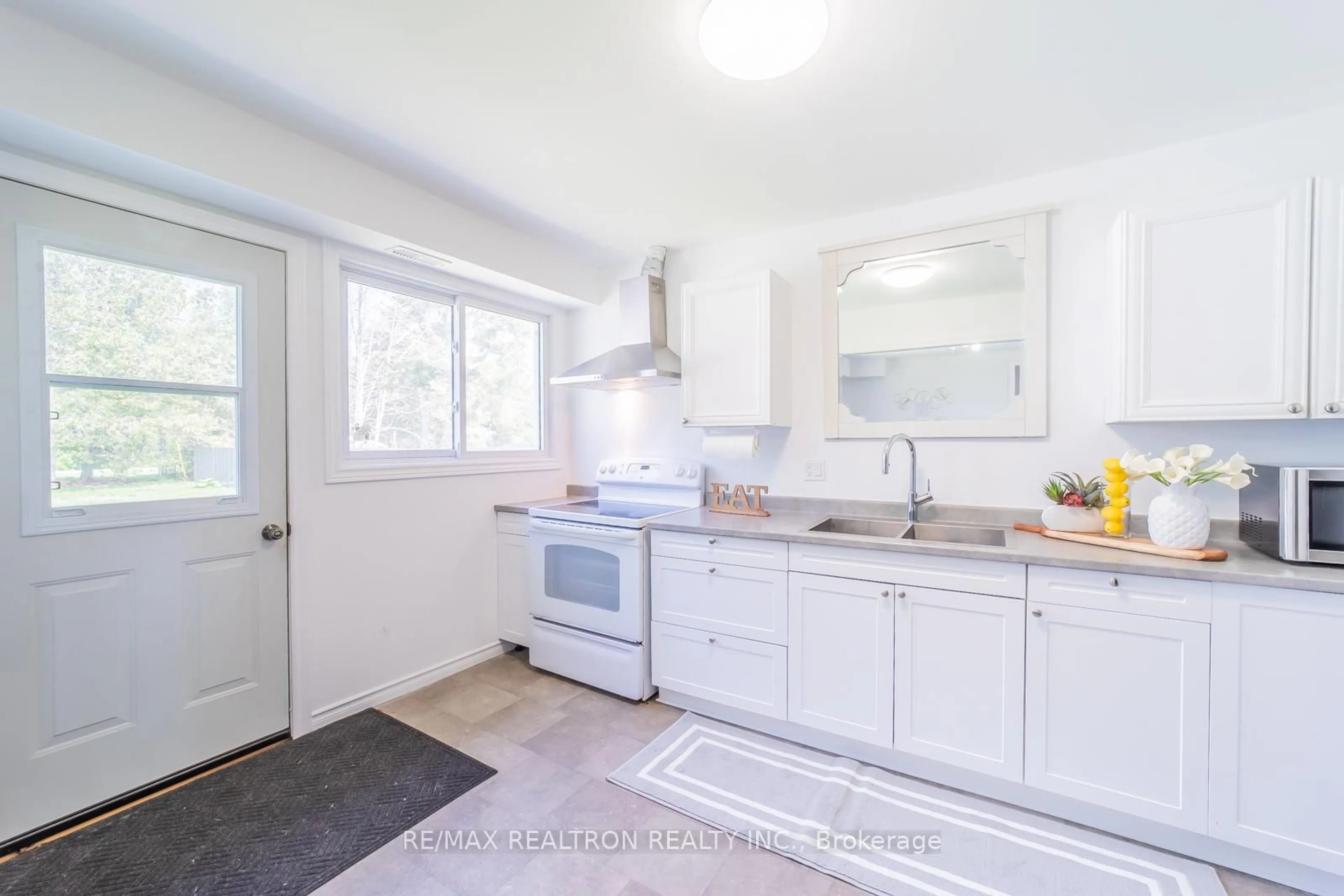 Standard kitchen, ceramic/tile floor for 514 Hiscock Shores Rd, Prince Edward County Ontario K0K 1L0