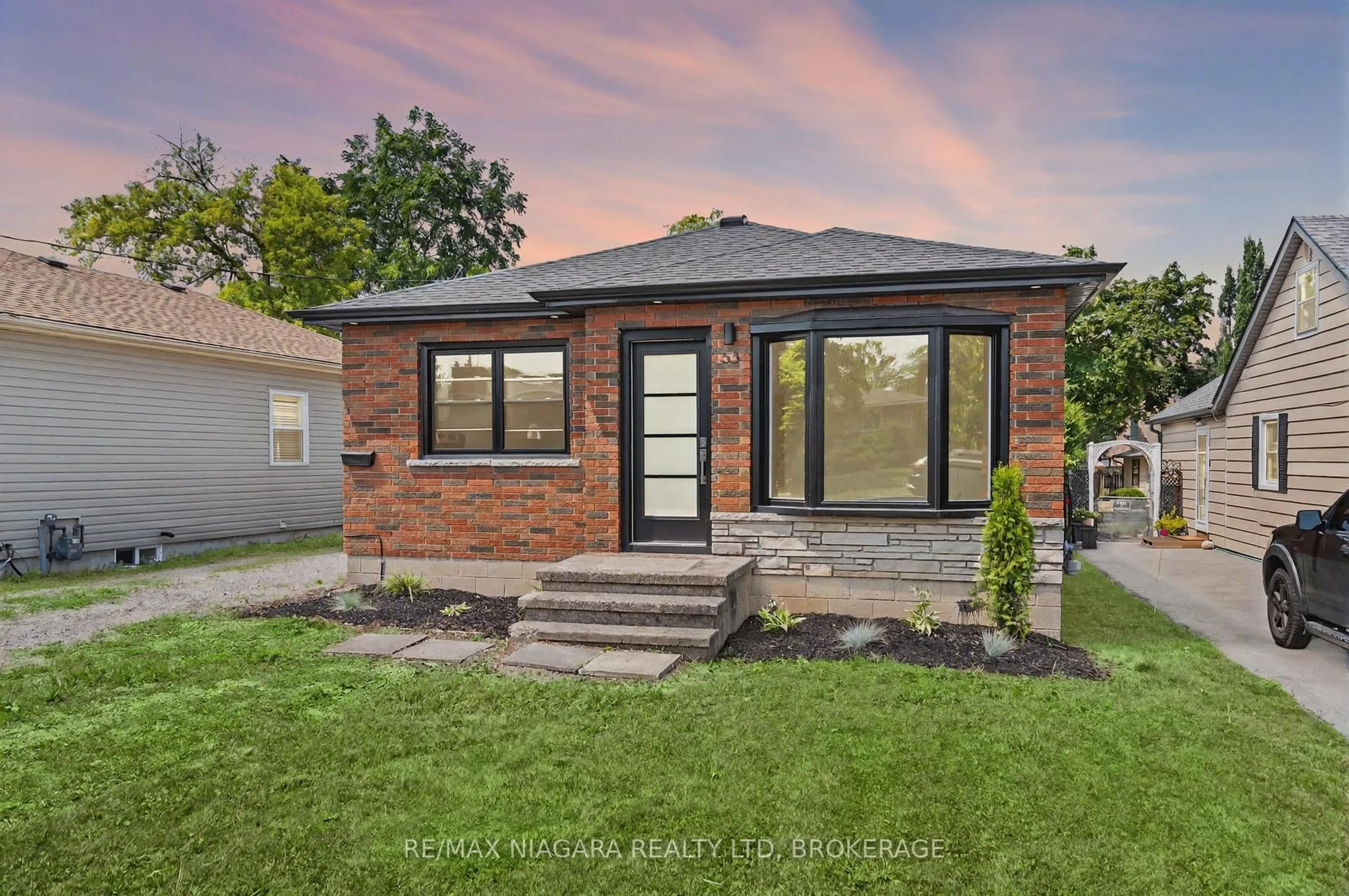 Home with brick exterior material, street for 53 Collier Rd, Thorold Ontario L2V 3S9