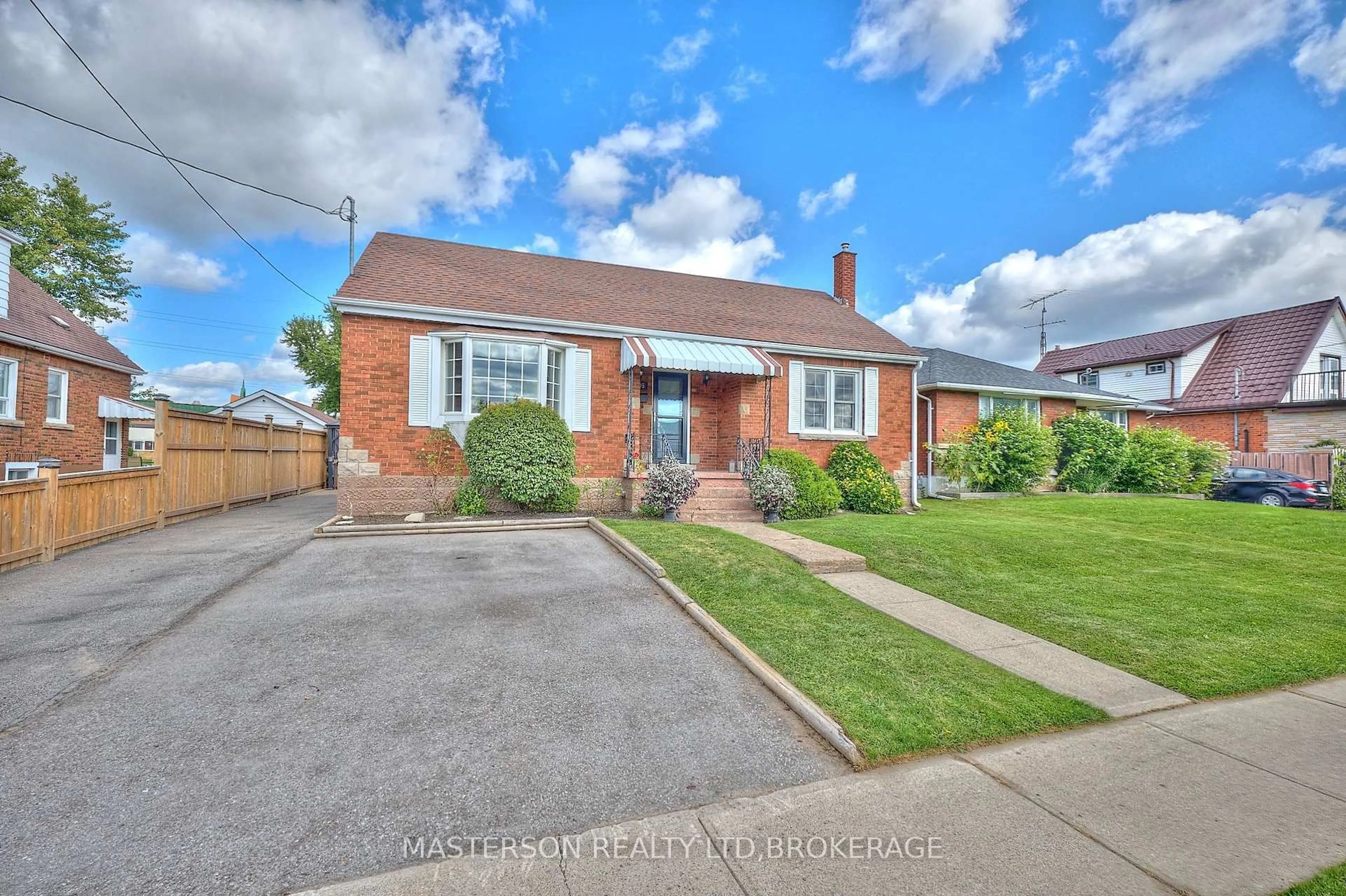 Home with brick exterior material, street for 6805 Dunn St, Niagara Falls Ontario L2G 2R3